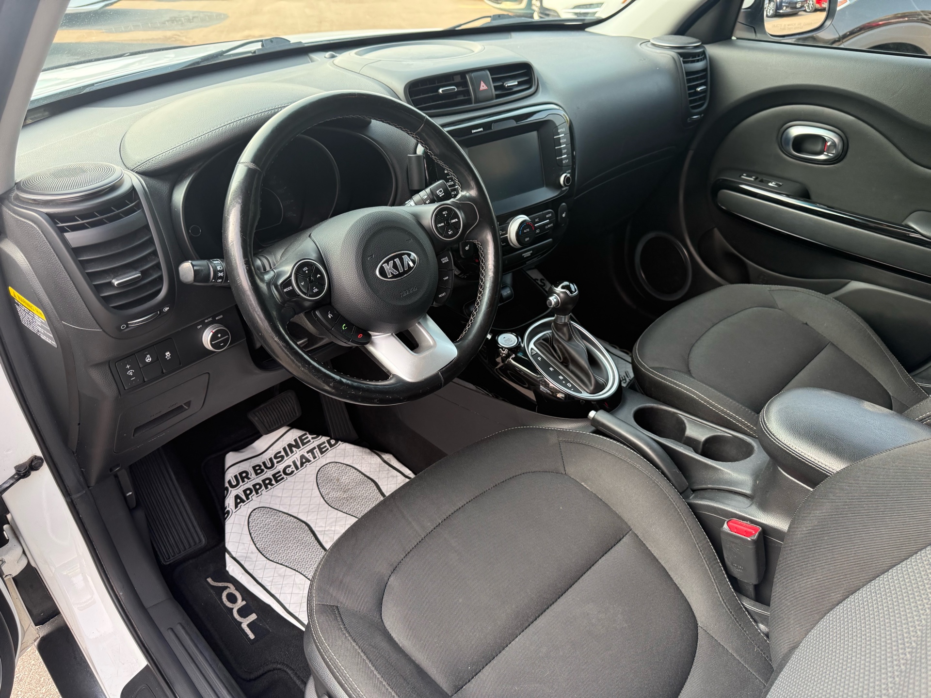 /carage/2018-Kia-Soul-47052899630394185.jpg