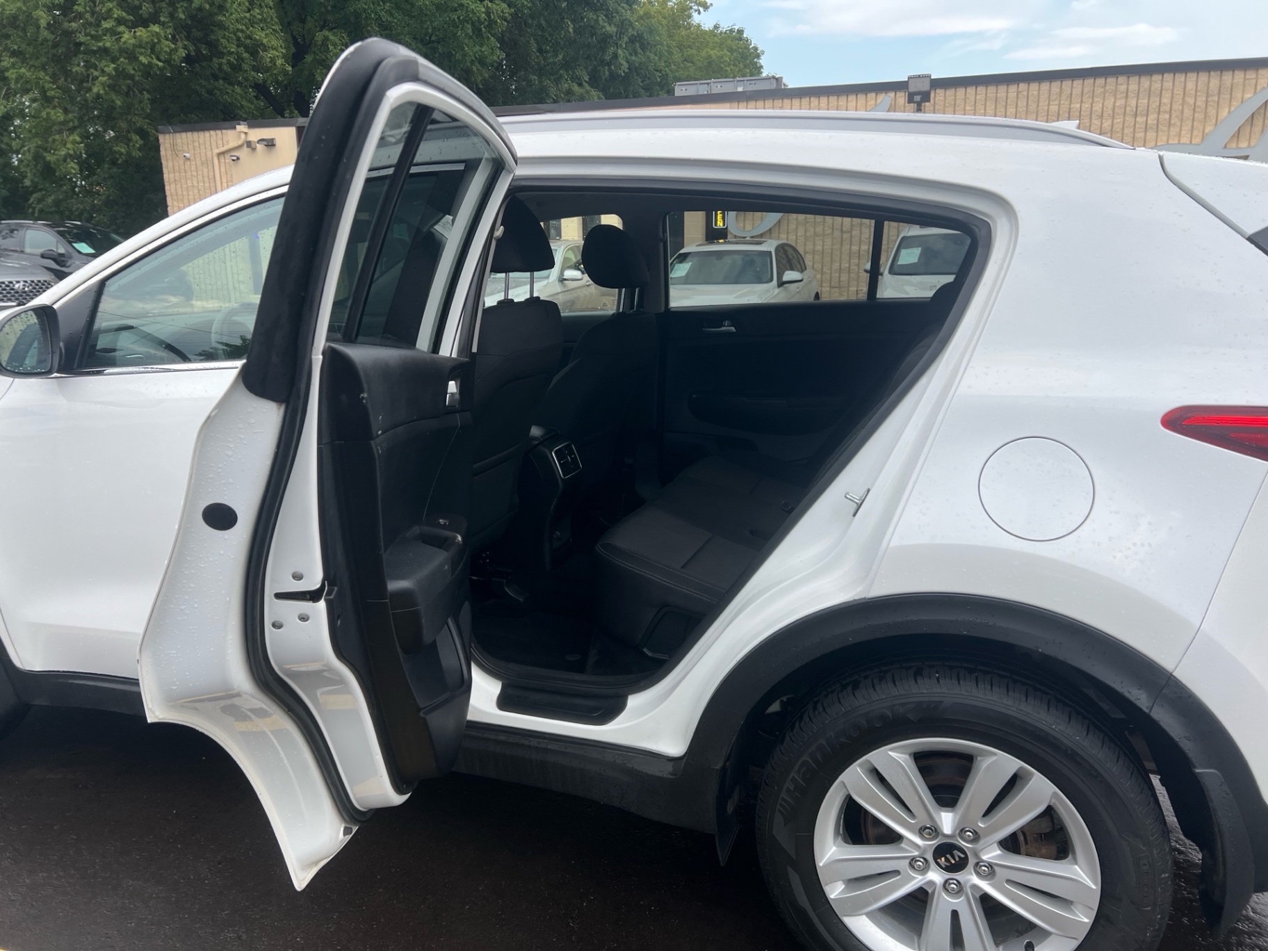 /carage/2018-Kia-Sportage-06752910658828437.jpg