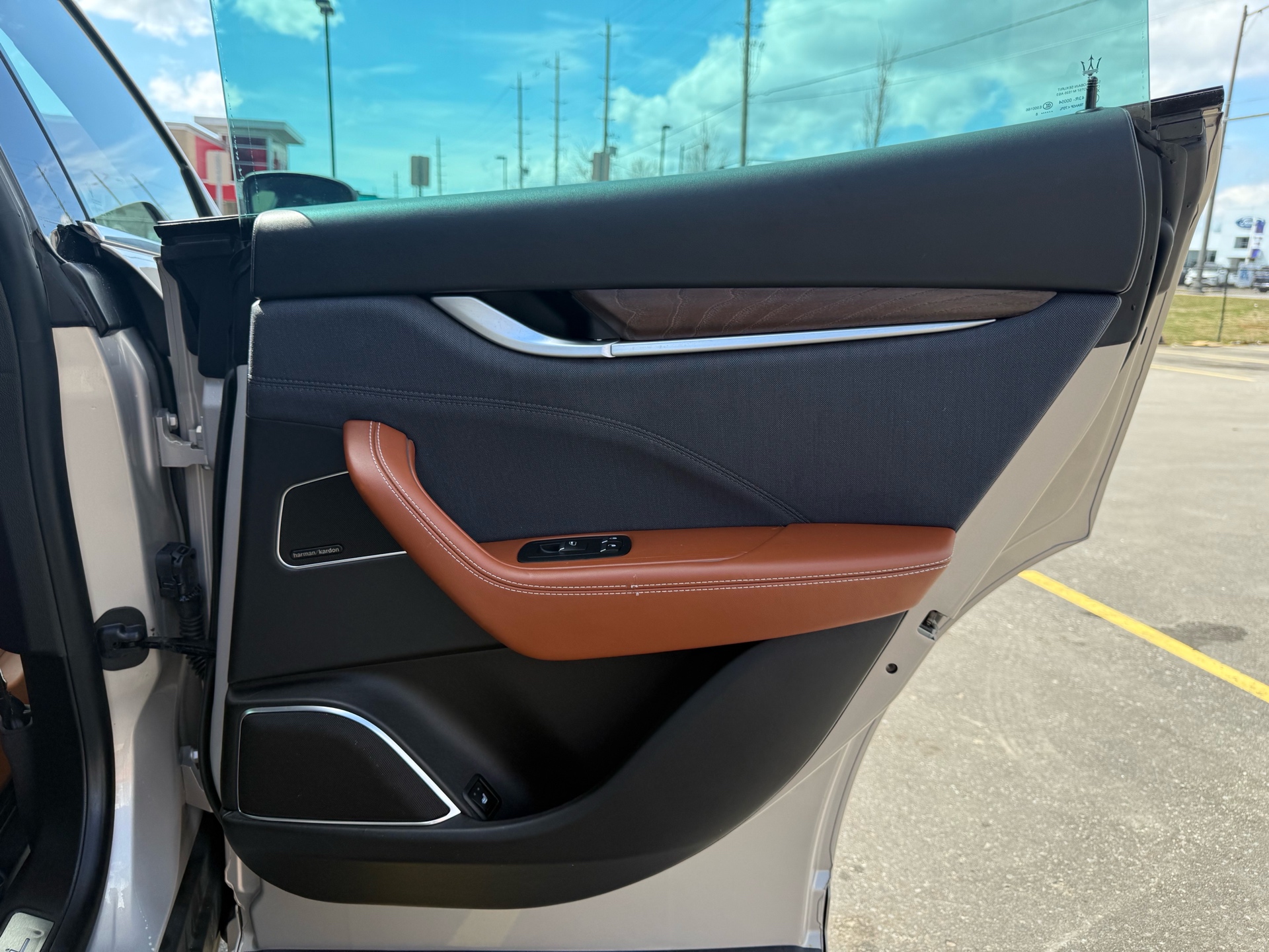 /carage/2018-Maserati-Levante-26218361518249855.jpg