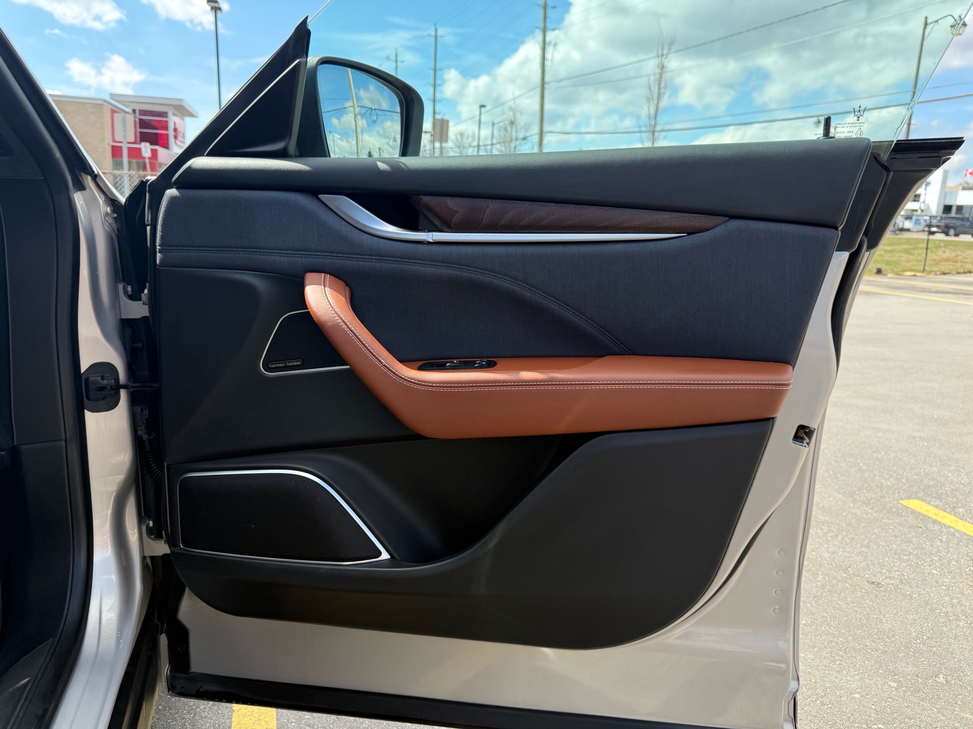 /carage/2018-Maserati-Levante-295594971017759.jpg