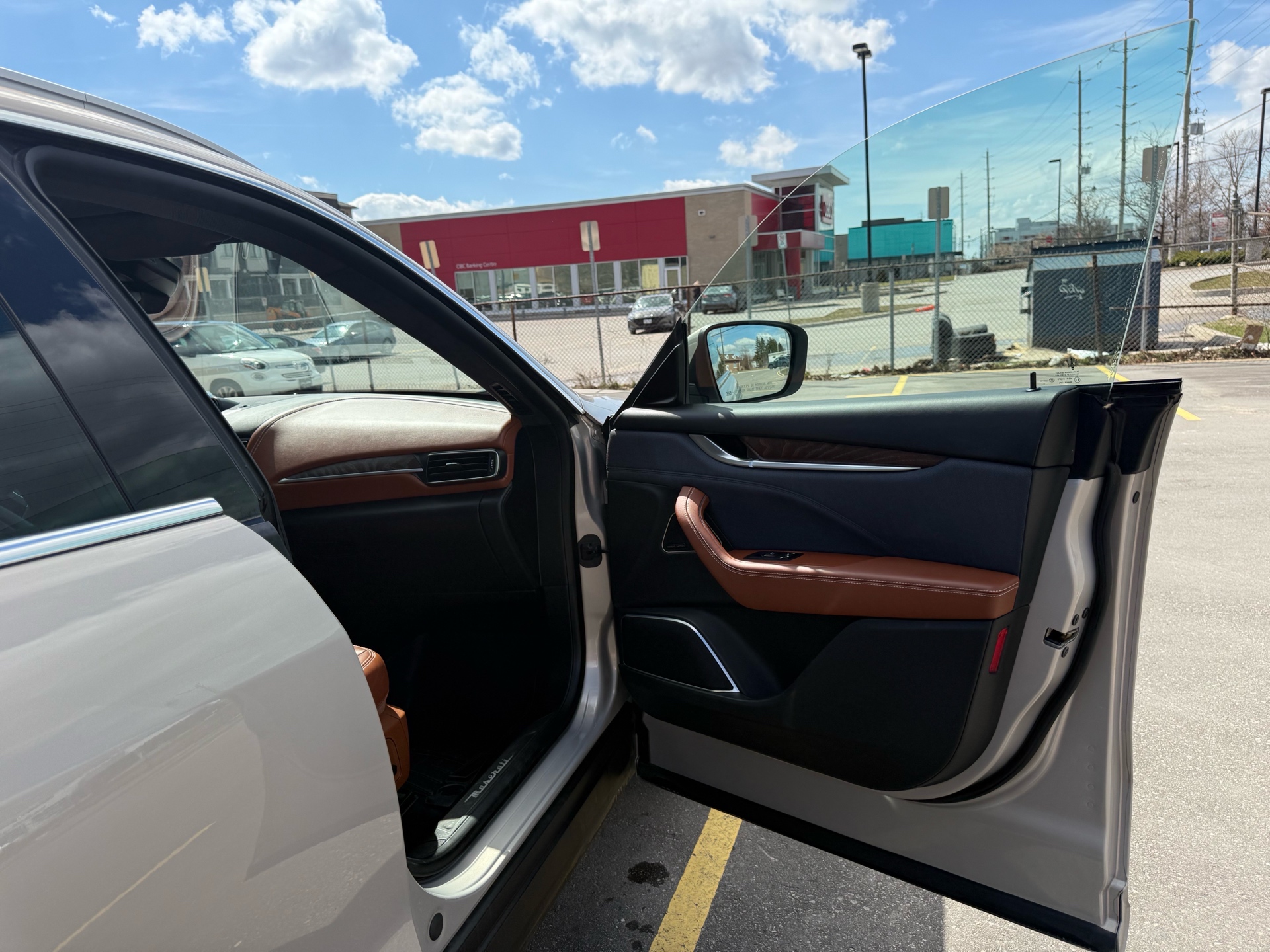 /carage/2018-Maserati-Levante-34183172331757405.jpg