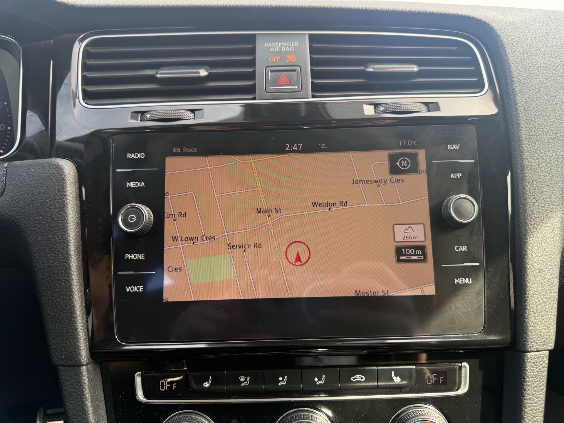 /carage/2018-Volkswagen-GolfR-20041735101542102.jpg