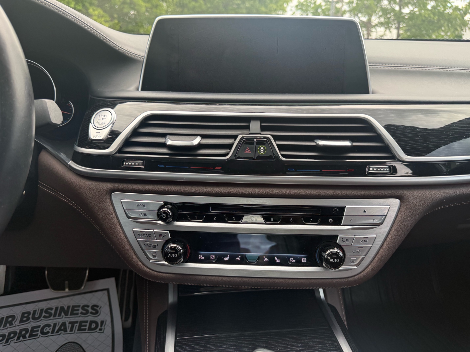 /carage/2019-BMW-7-Series-1685847863383665.jpg