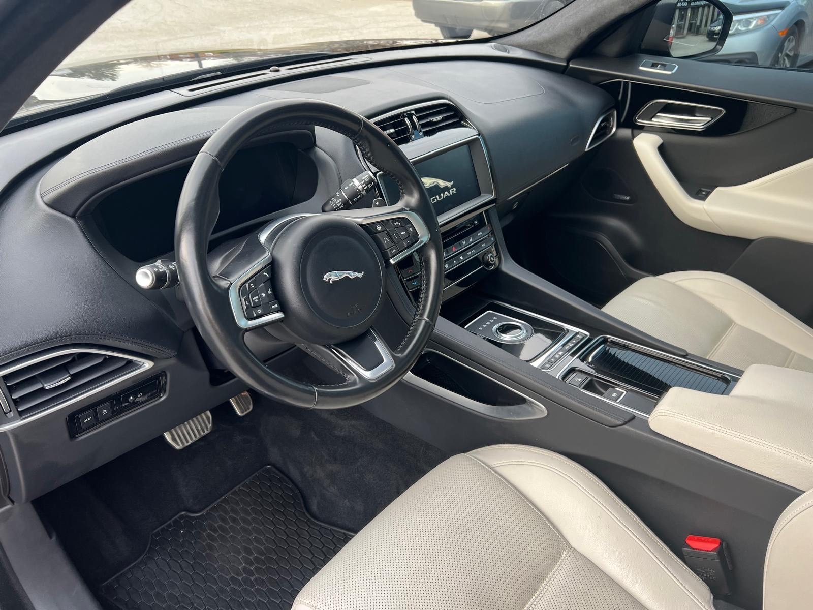 /carage/2019-Jaguar-F-PACE-7011809938237785.jpg