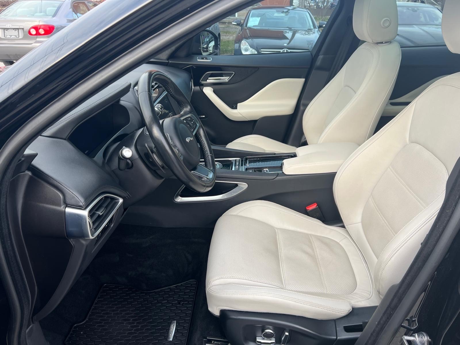 /carage/2019-Jaguar-F-PACE-9135545033443382.jpg