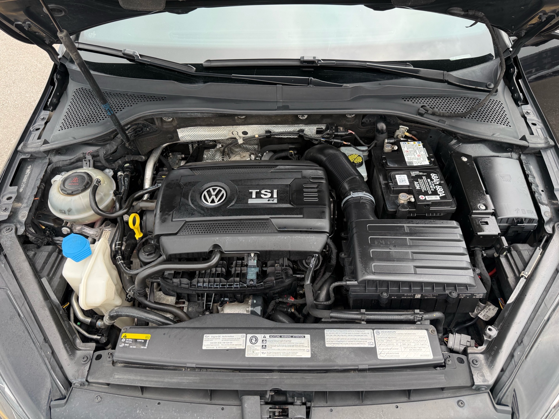 /carage/2019-Volkswagen-GolfR-5086375219686079.jpg