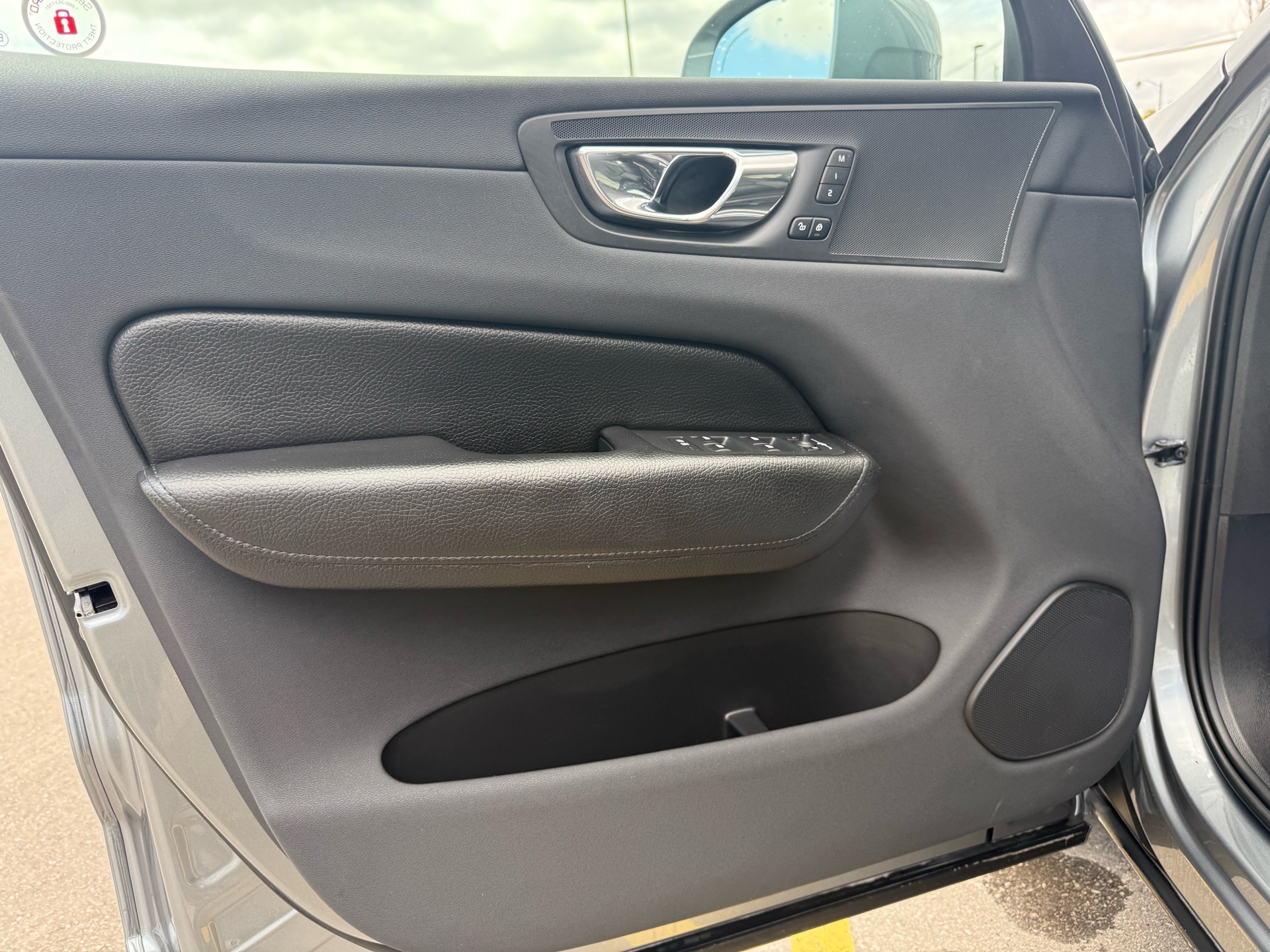 /carage/2019-Volvo-XC60-007709004711445644.jpg