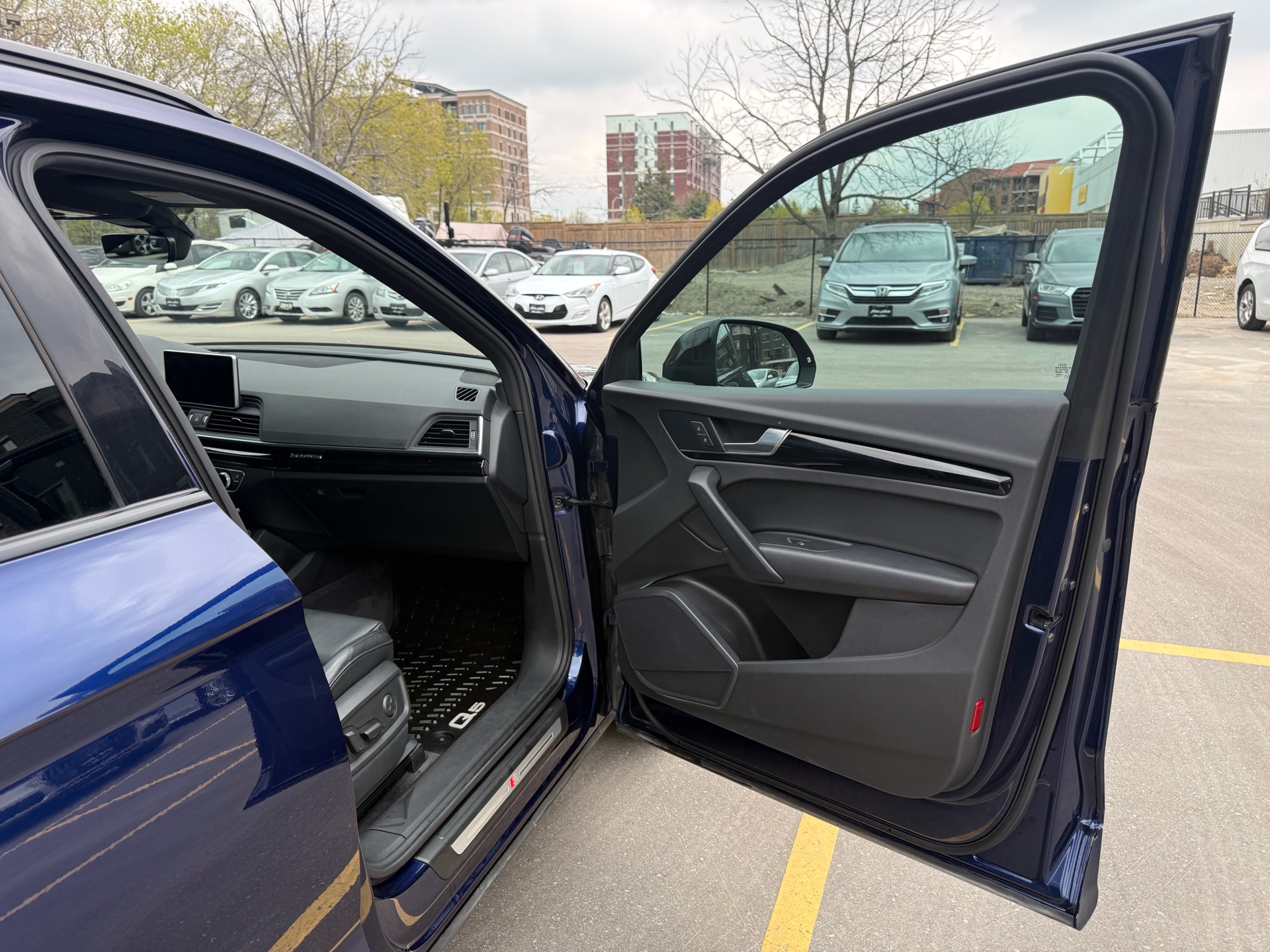 /carage/2020-Audi-Q5-1639776523300338.jpg