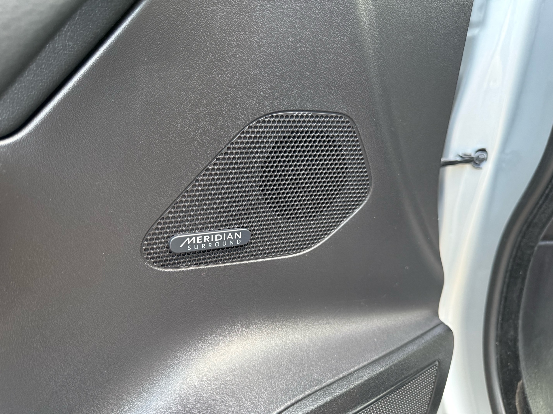 /carage/2020-Jaguar-F-PACE-1754115794198261.jpg