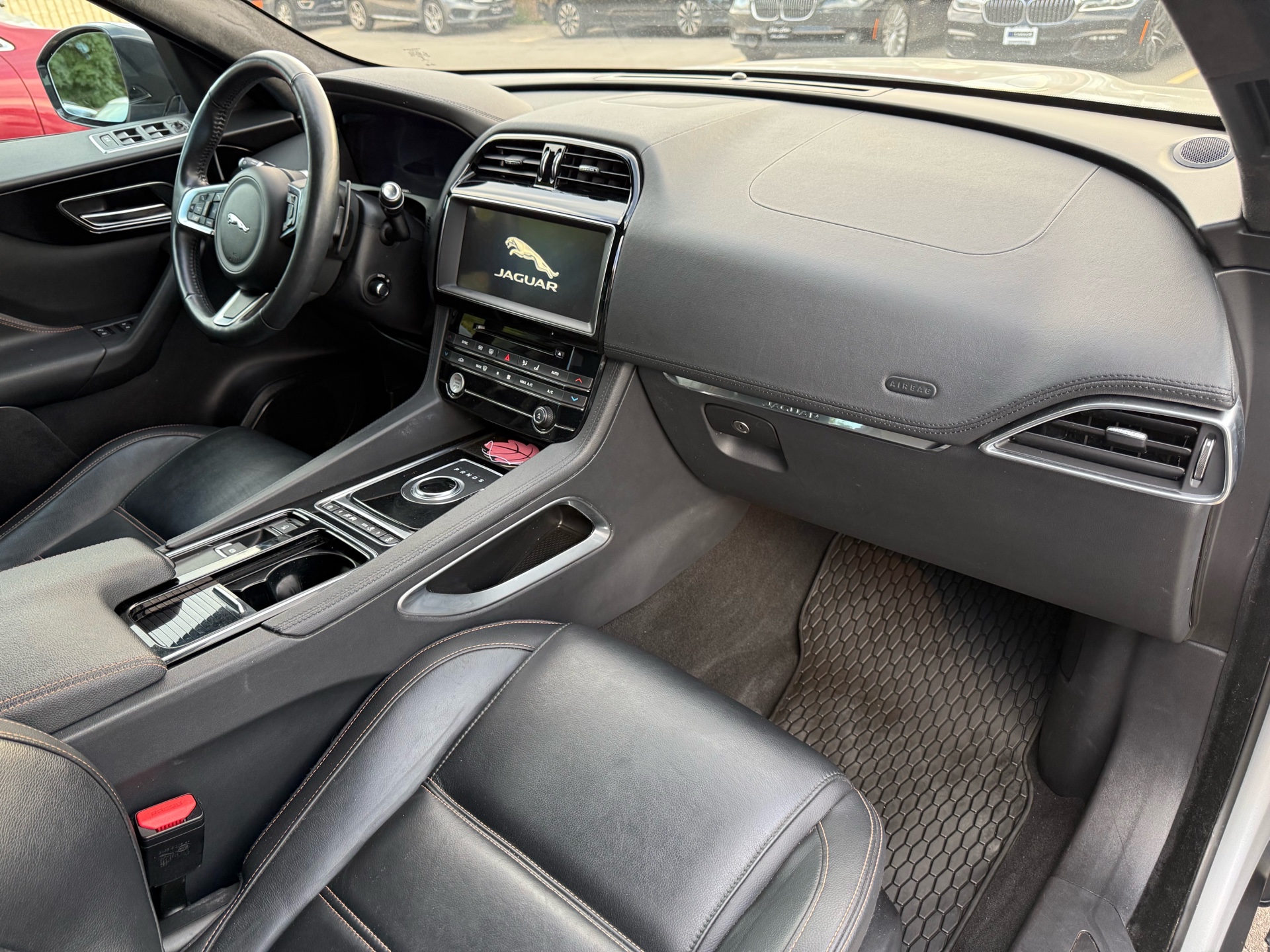 /carage/2020-Jaguar-F-PACE-22570247135034993.jpg