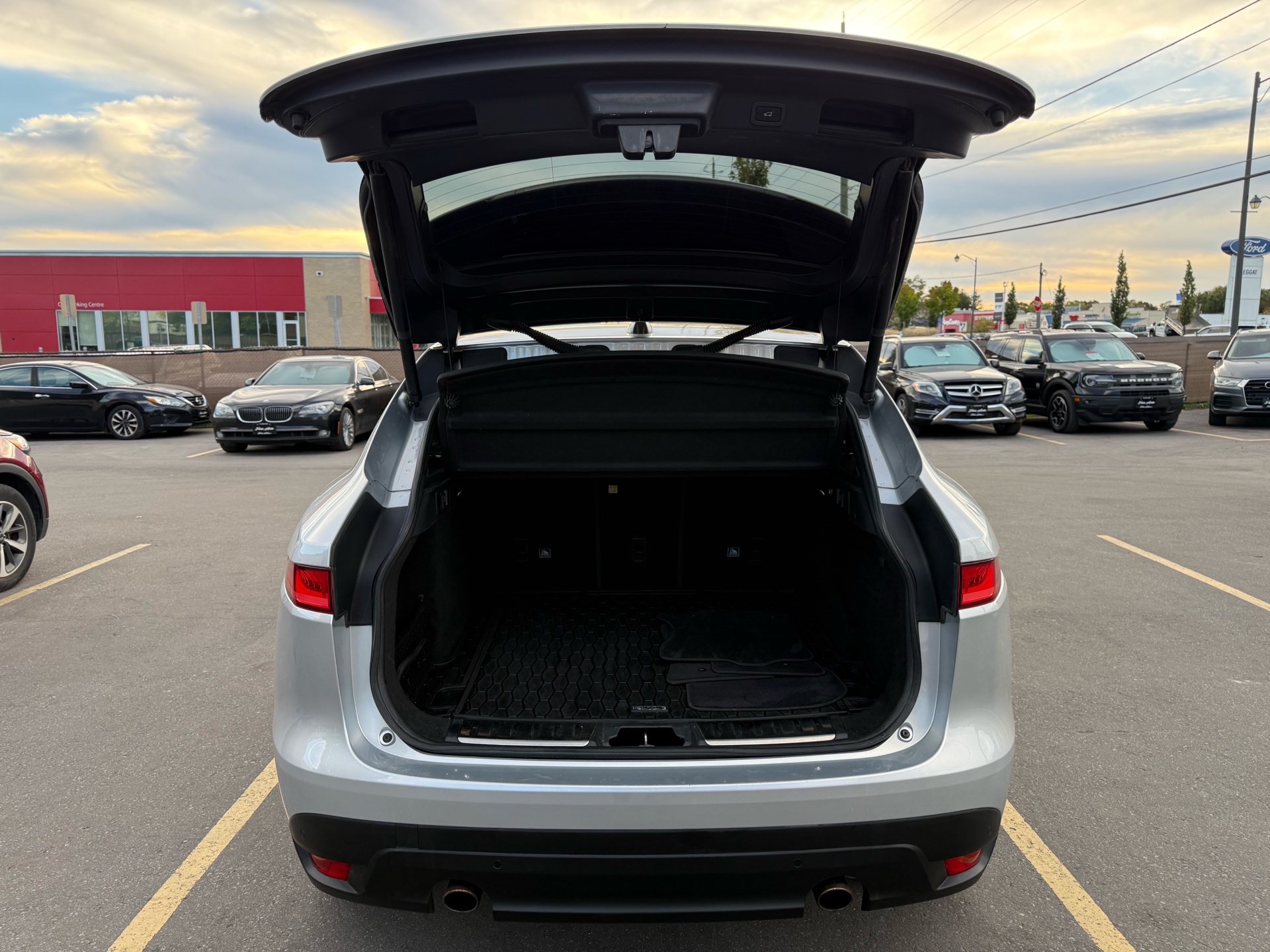 /carage/2020-Jaguar-F-PACE-30520354574878117.jpg