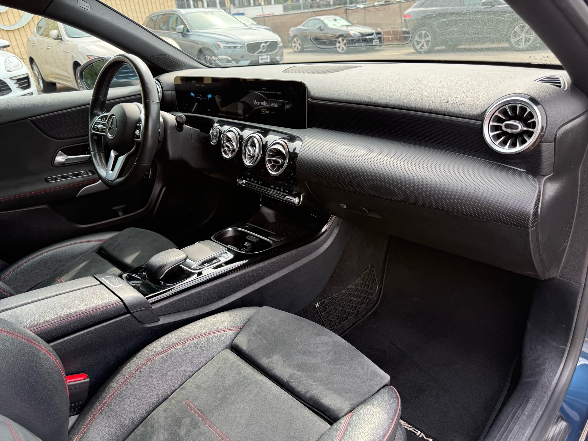 /carage/2020-Mercedes-Benz-A-Class-5649268479867713.jpg