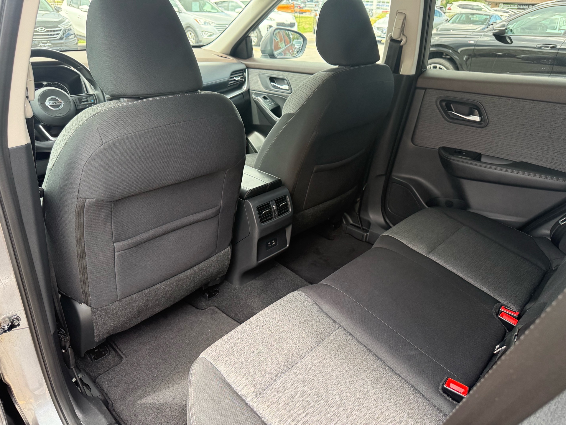 /carage/2021-Nissan-Rogue-011916212309008634.jpg