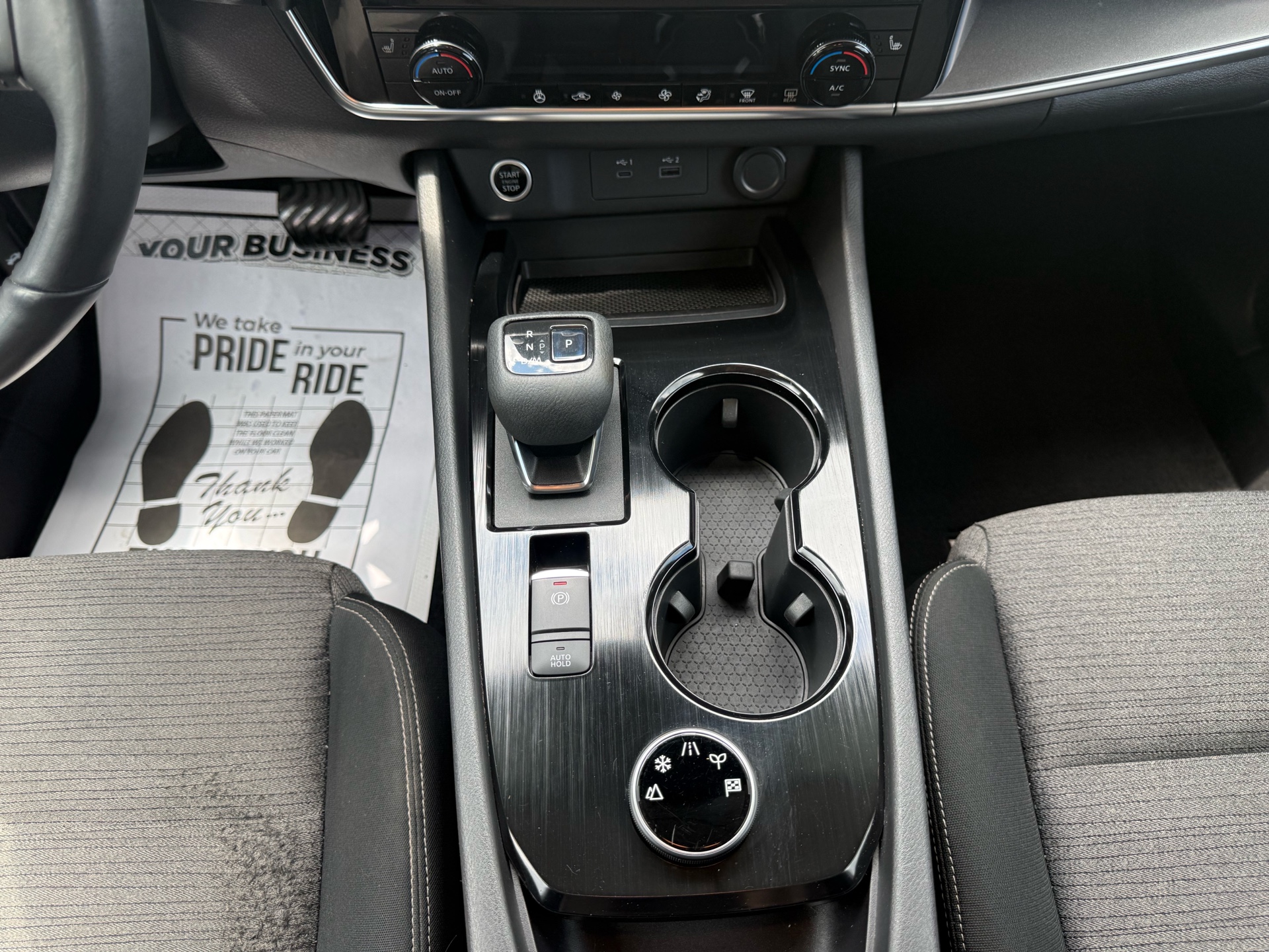 /carage/2021-Nissan-Rogue-653081722619977.jpg