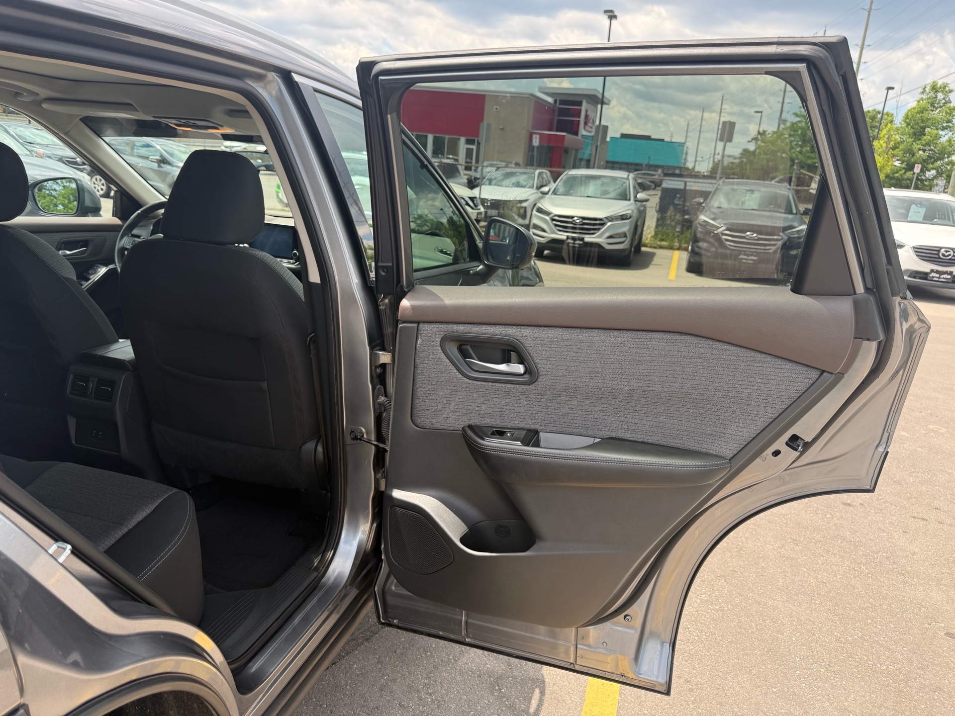 /carage/2021-Nissan-Rogue-7144919936314502.jpg