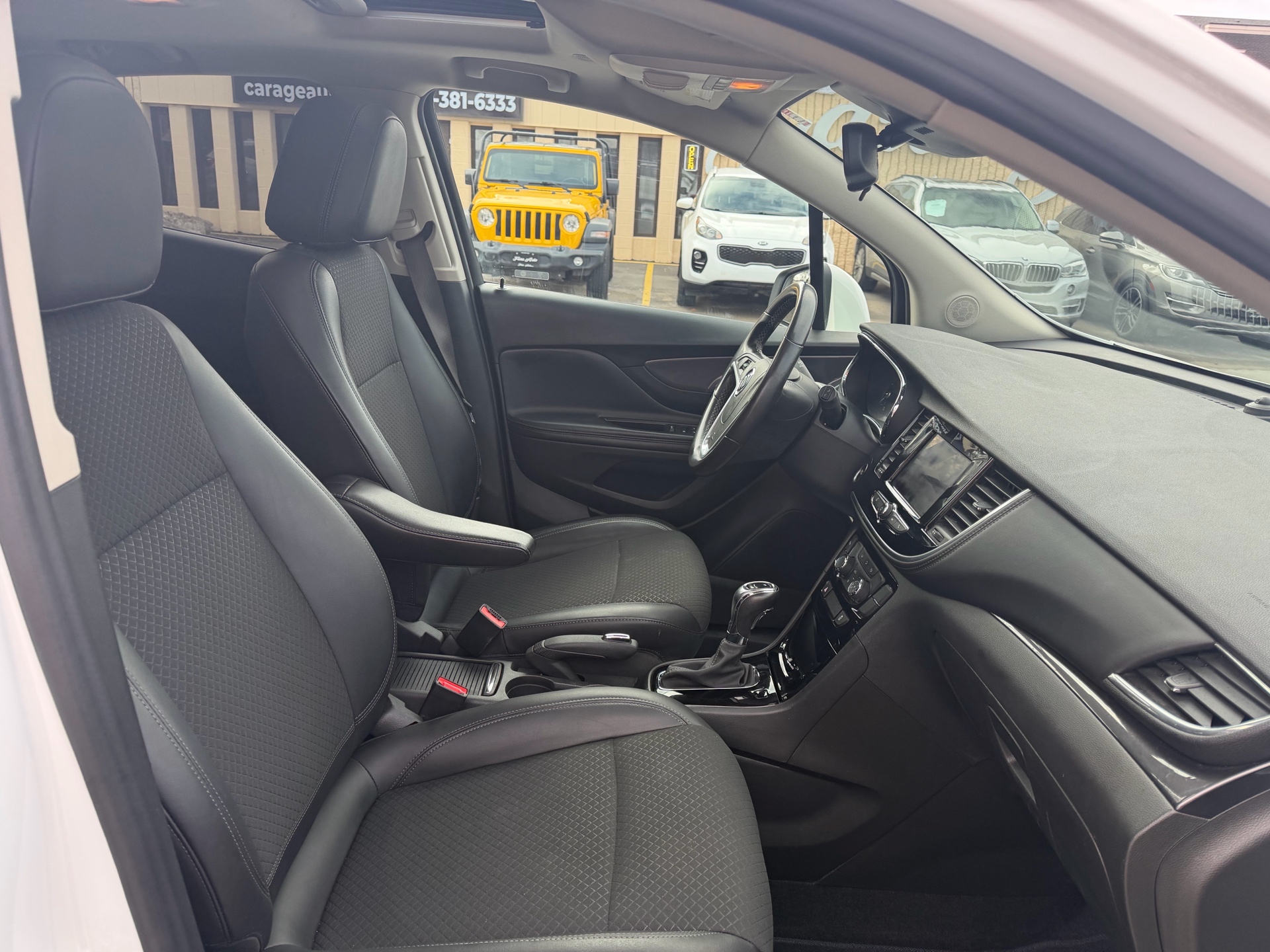 /carage/2022-Buick-Encore-20516189278914965.jpg