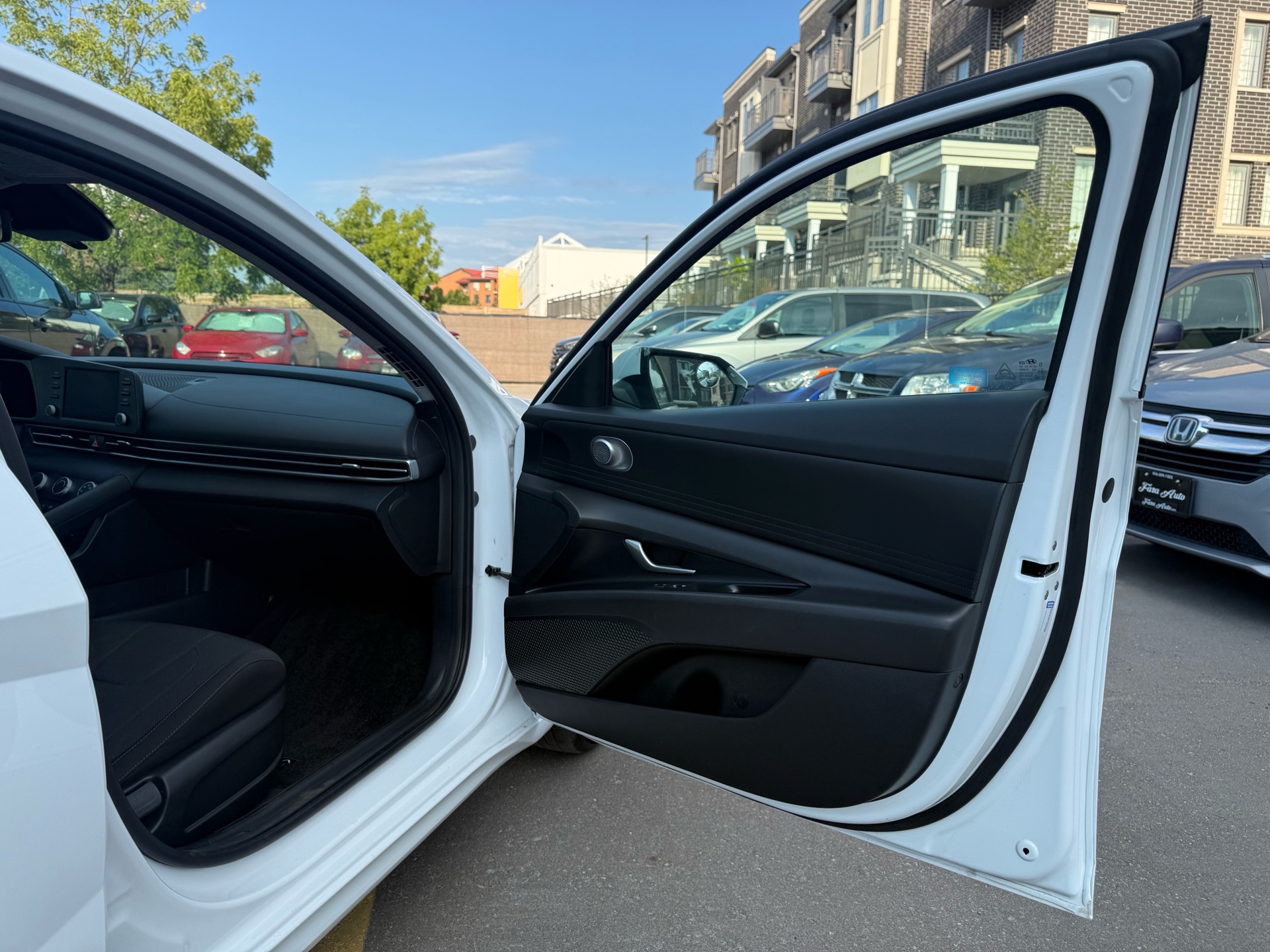 /carage/2023-Hyundai-Elantra-4689695204375368.jpg