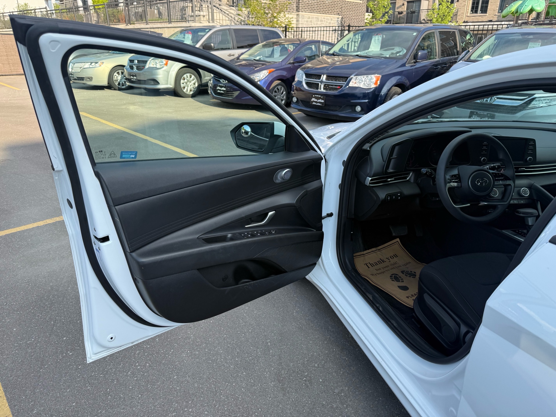 /carage/2023-Hyundai-Elantra-7003848379697062.jpg