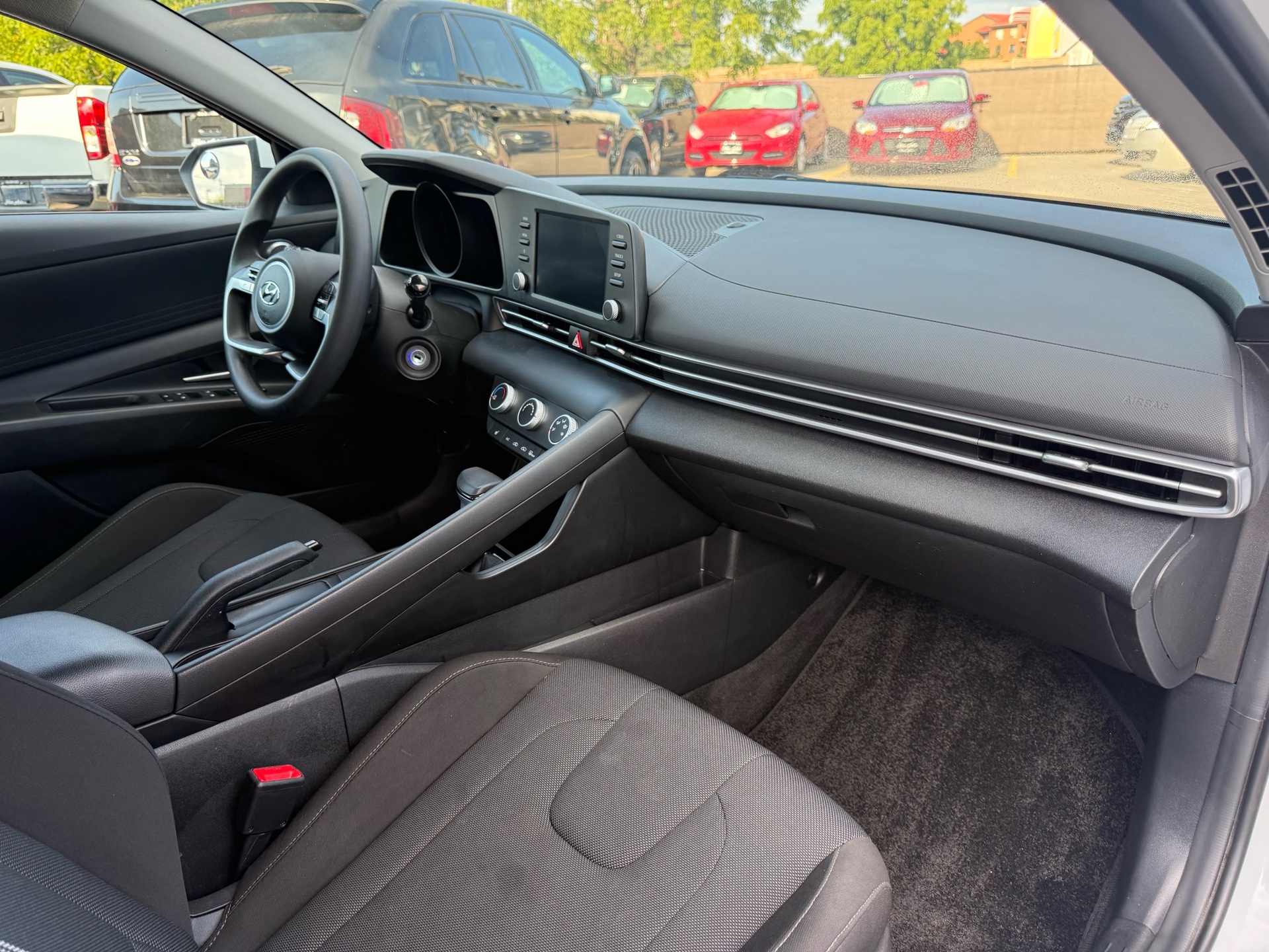 /carage/2023-Hyundai-Elantra-7410503889755427.jpg