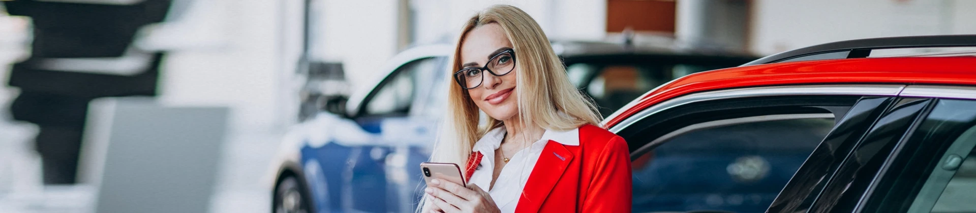 https://hillzcdn.ca/caravenueca/0789554539639632-text_us.webp