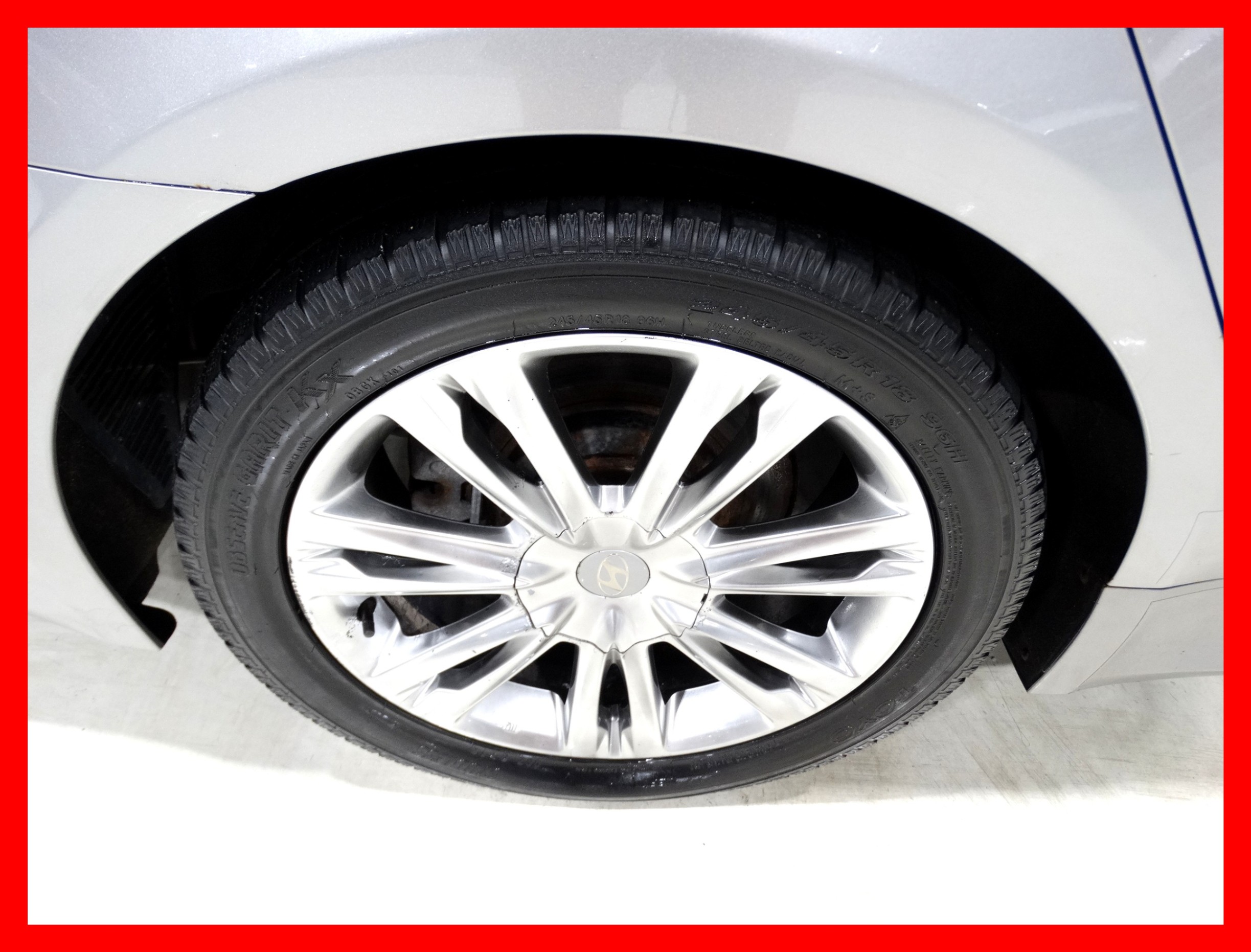 /carconnectiontoronto/2012-Hyundai-Genesis-7251629913139281.jpg