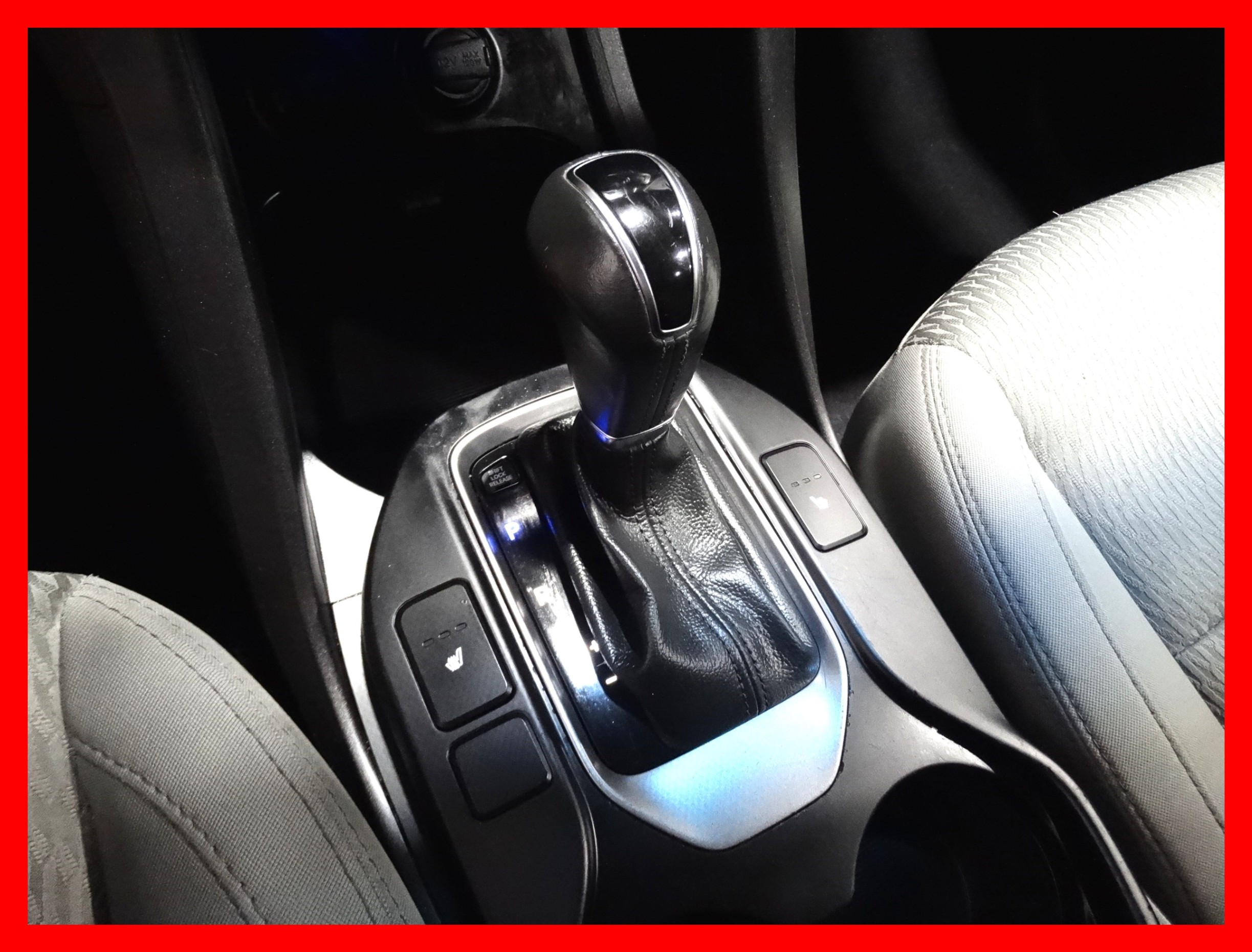 /carconnectiontoronto/2013-Hyundai-SantaFe-11584628569173949.jpg