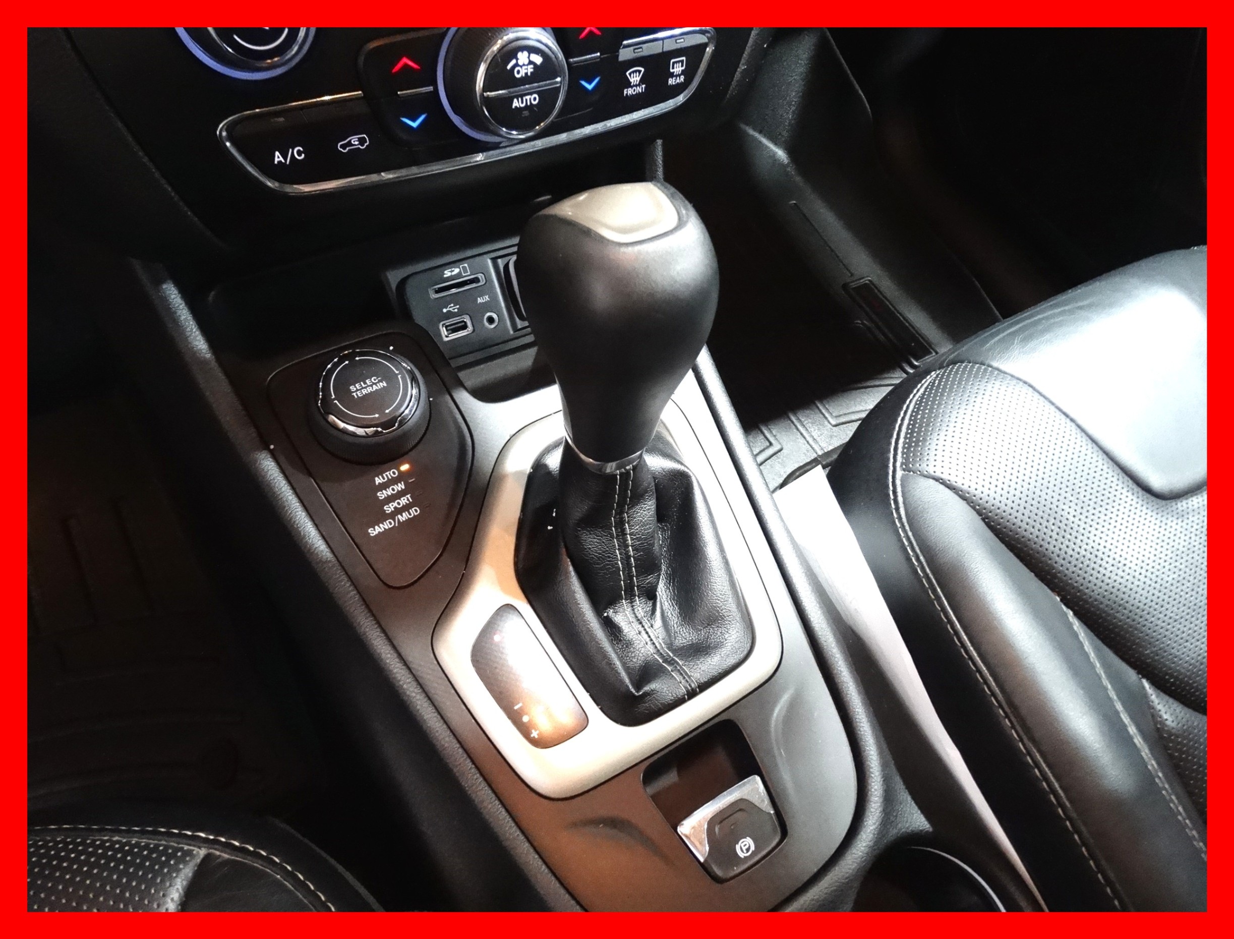 /carconnectiontoronto/2015-Jeep-Cherokee-39949473545477243.jpg