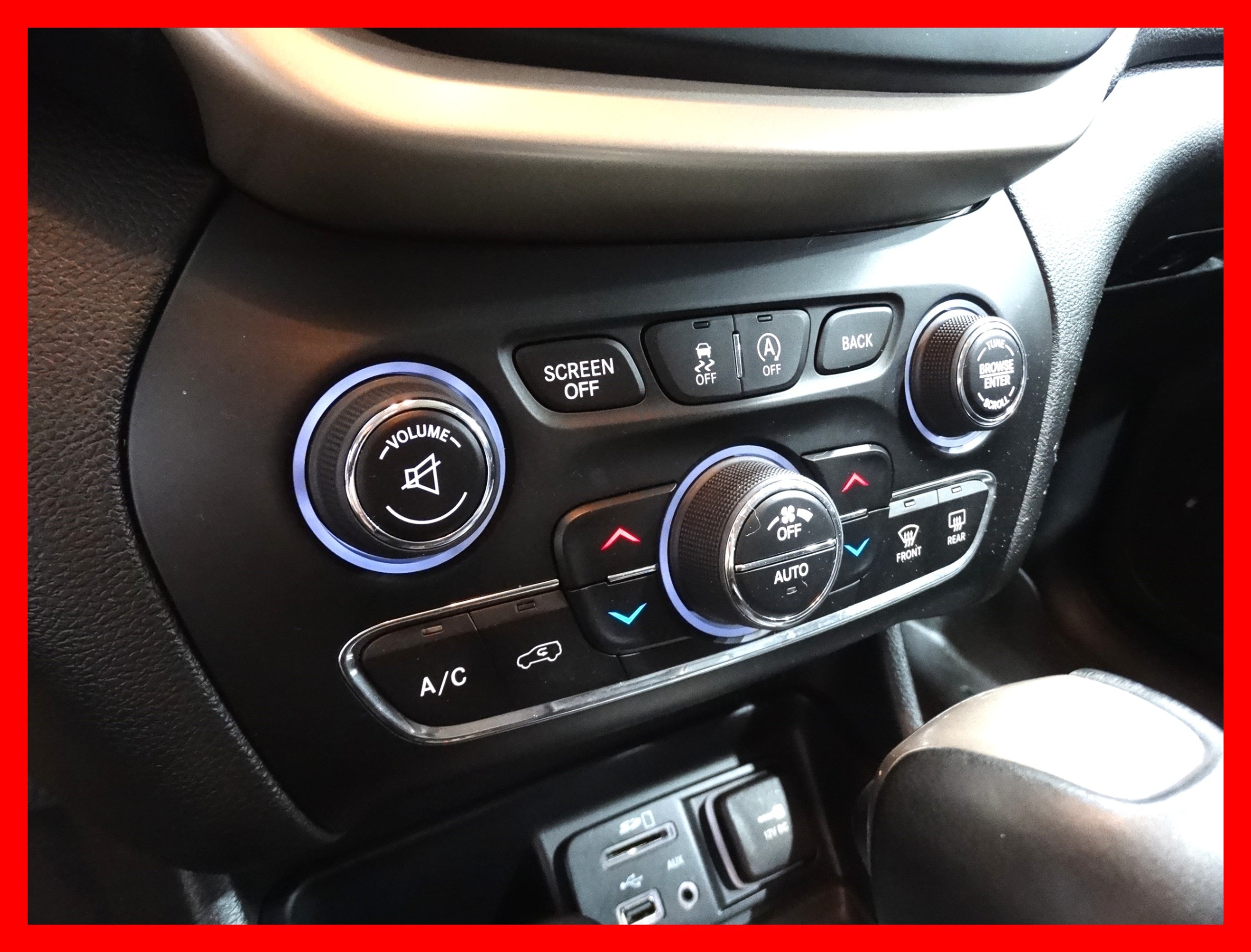 /carconnectiontoronto/2015-Jeep-Cherokee-554901940088526.jpg