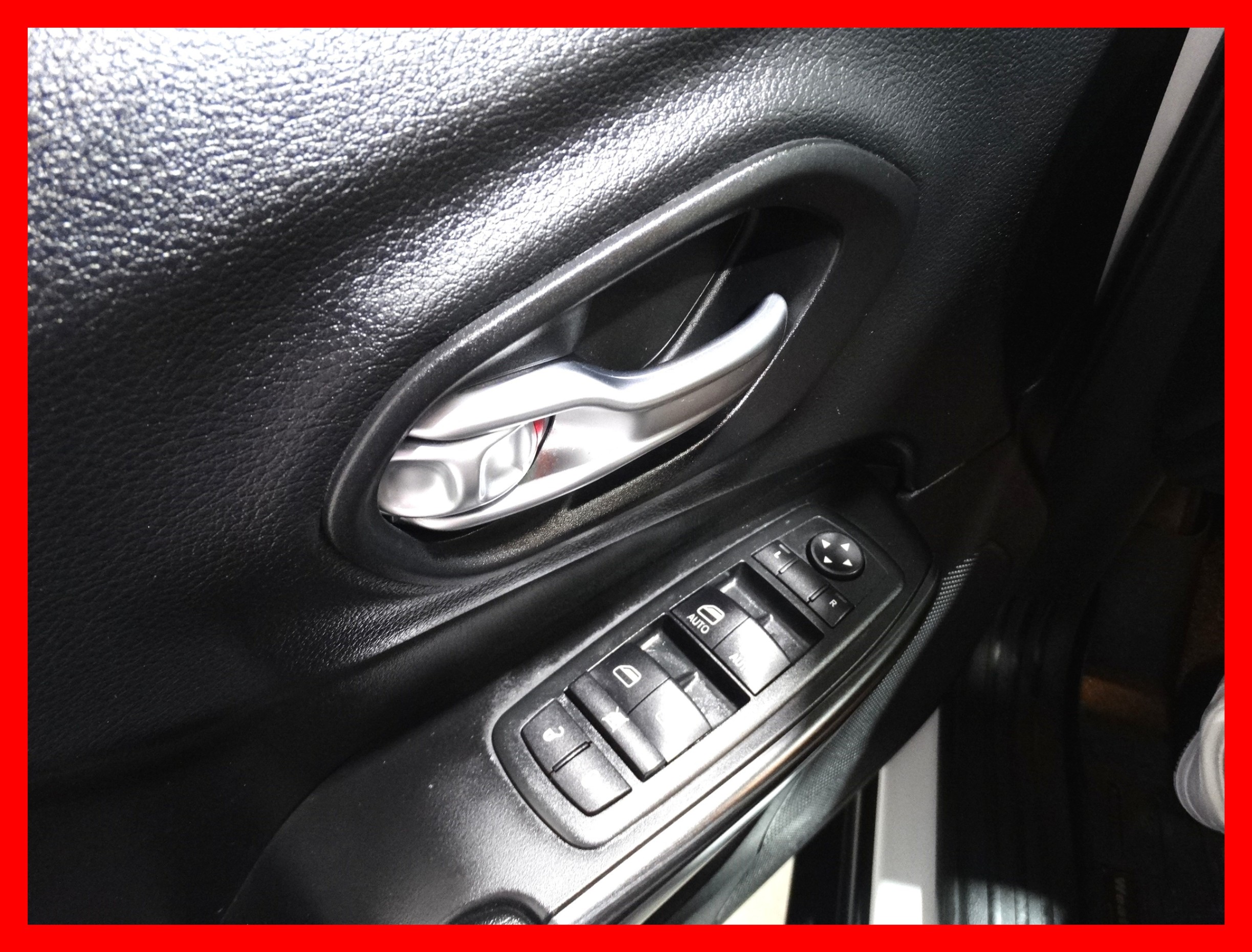 /carconnectiontoronto/2015-Jeep-Cherokee-6387690135266431.jpg