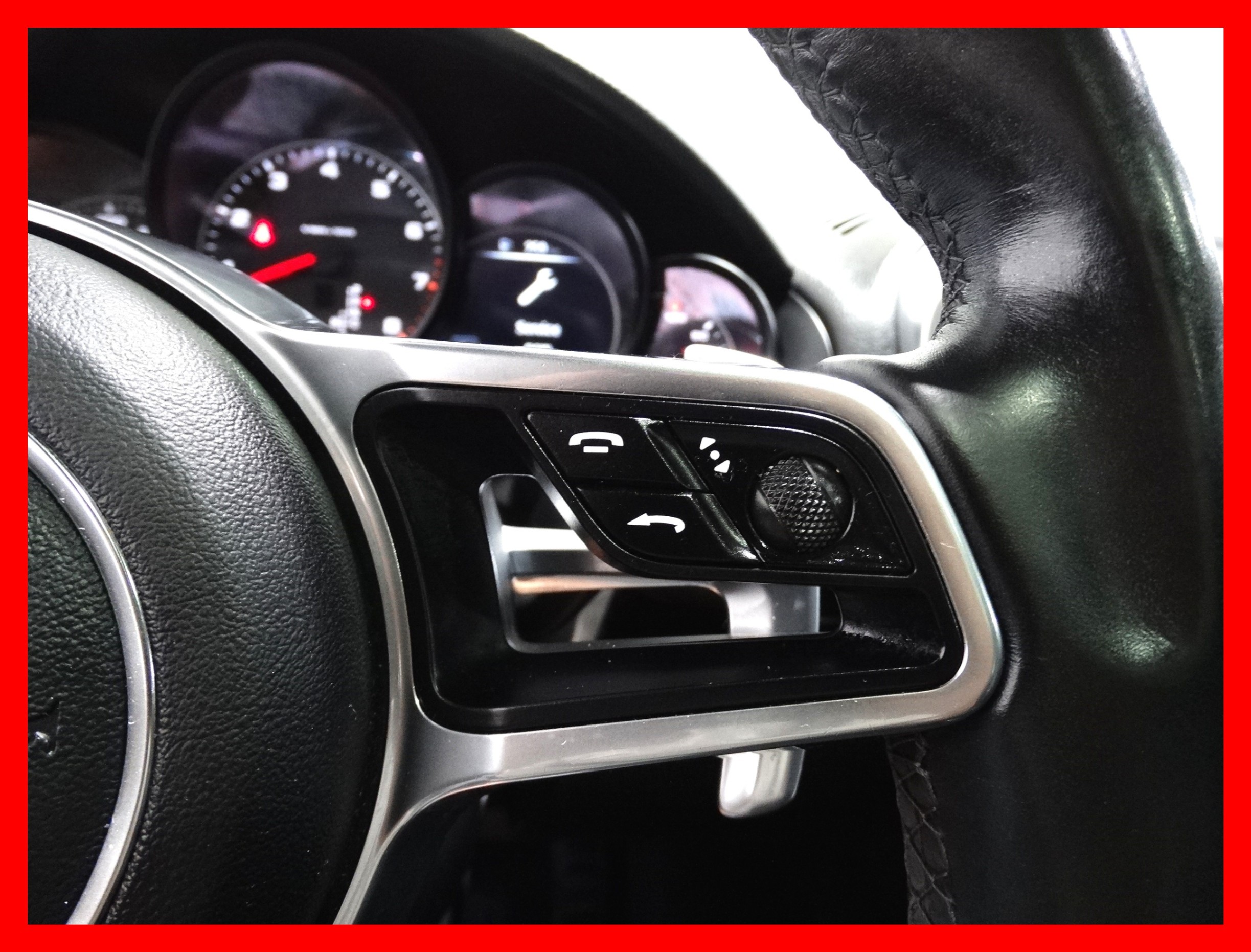 /carconnectiontoronto/2016-Porsche-Cayenne-8196207220564802.jpg