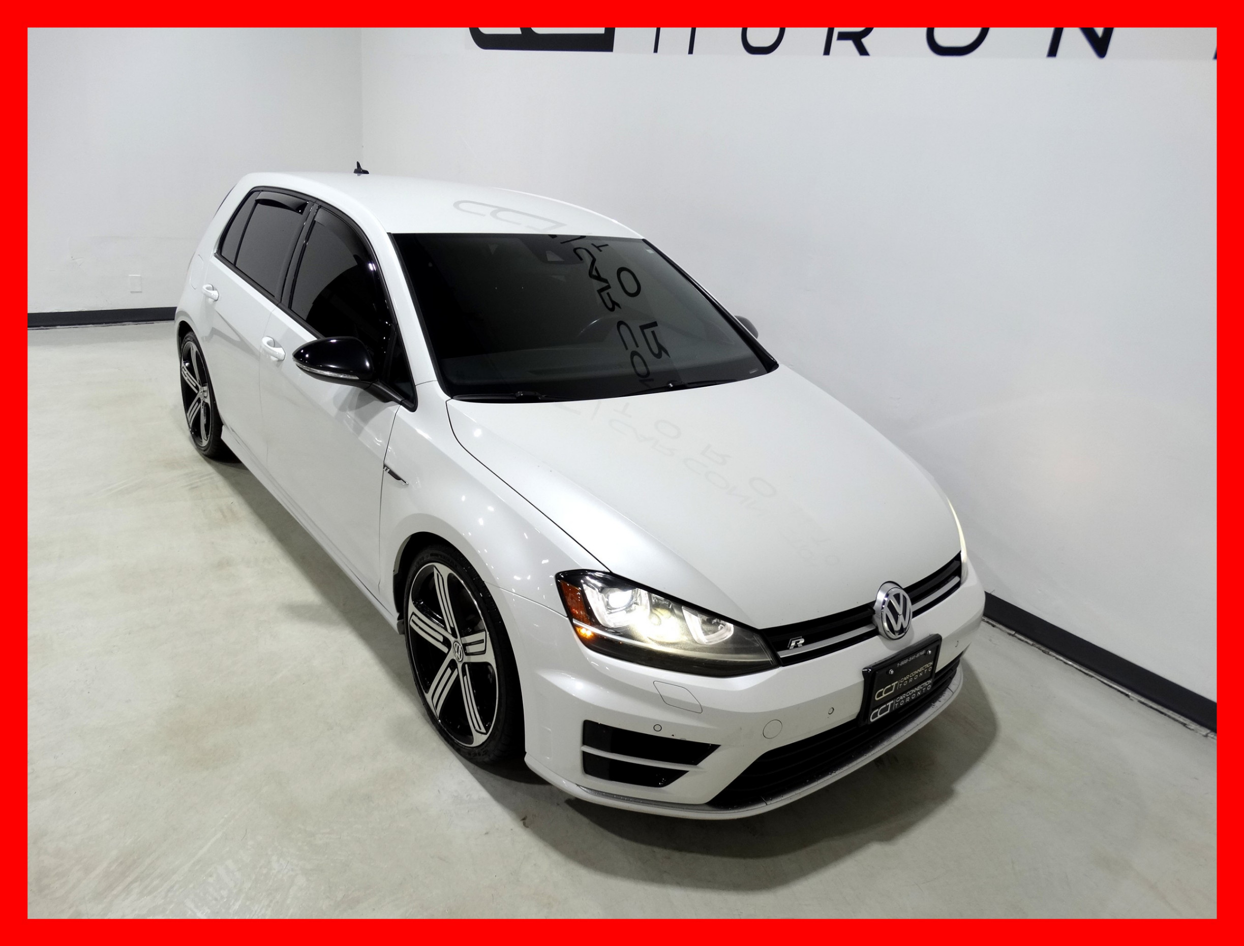 /carconnectiontoronto/2016-Volkswagen-GolfR-05028894926003935.jpg
