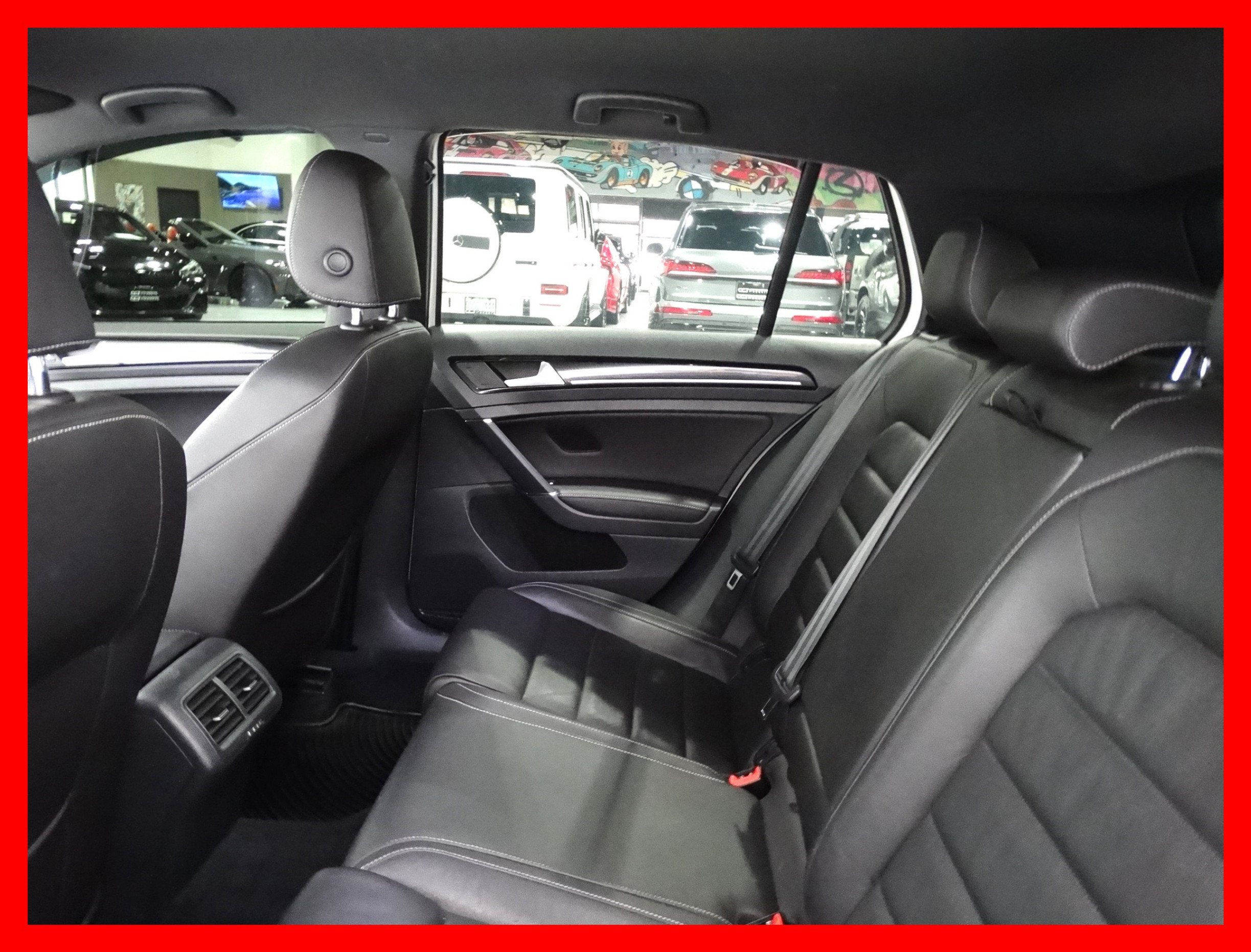 /carconnectiontoronto/2016-Volkswagen-GolfR-837717247045296.jpg