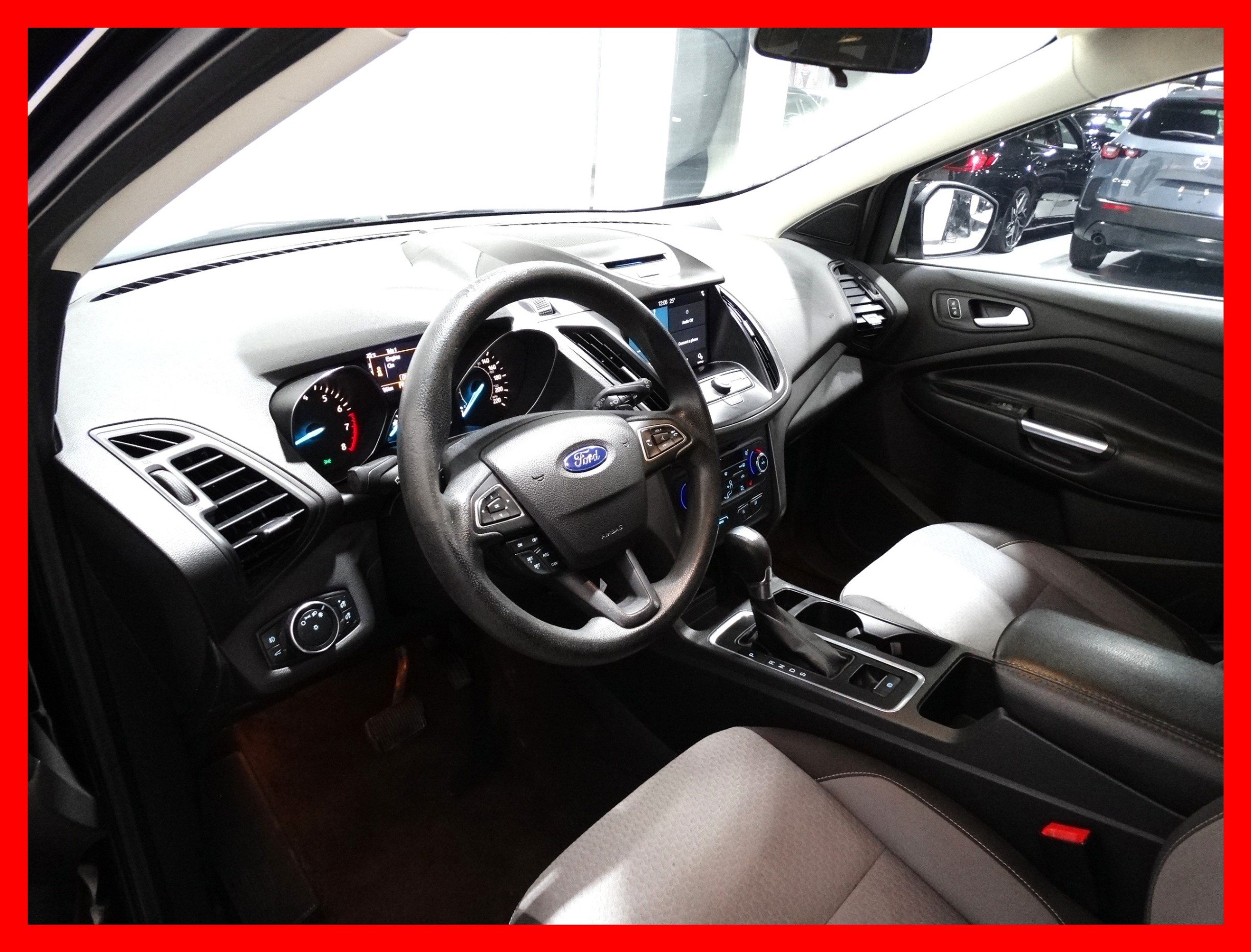 /carconnectiontoronto/2017-Ford-Escape-047555694906663115.jpg