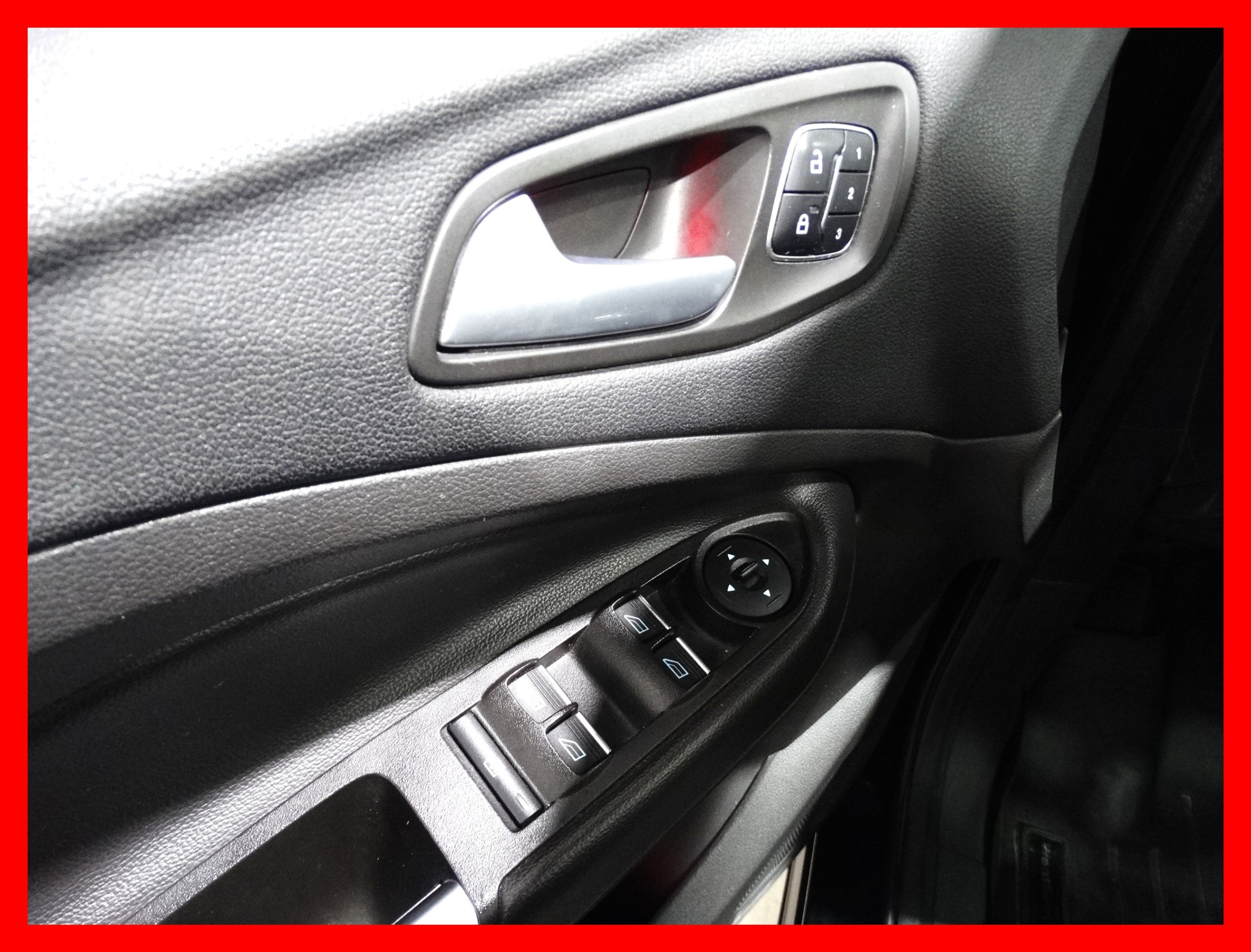 /carconnectiontoronto/2017-Ford-Escape-9426778958597051.jpg