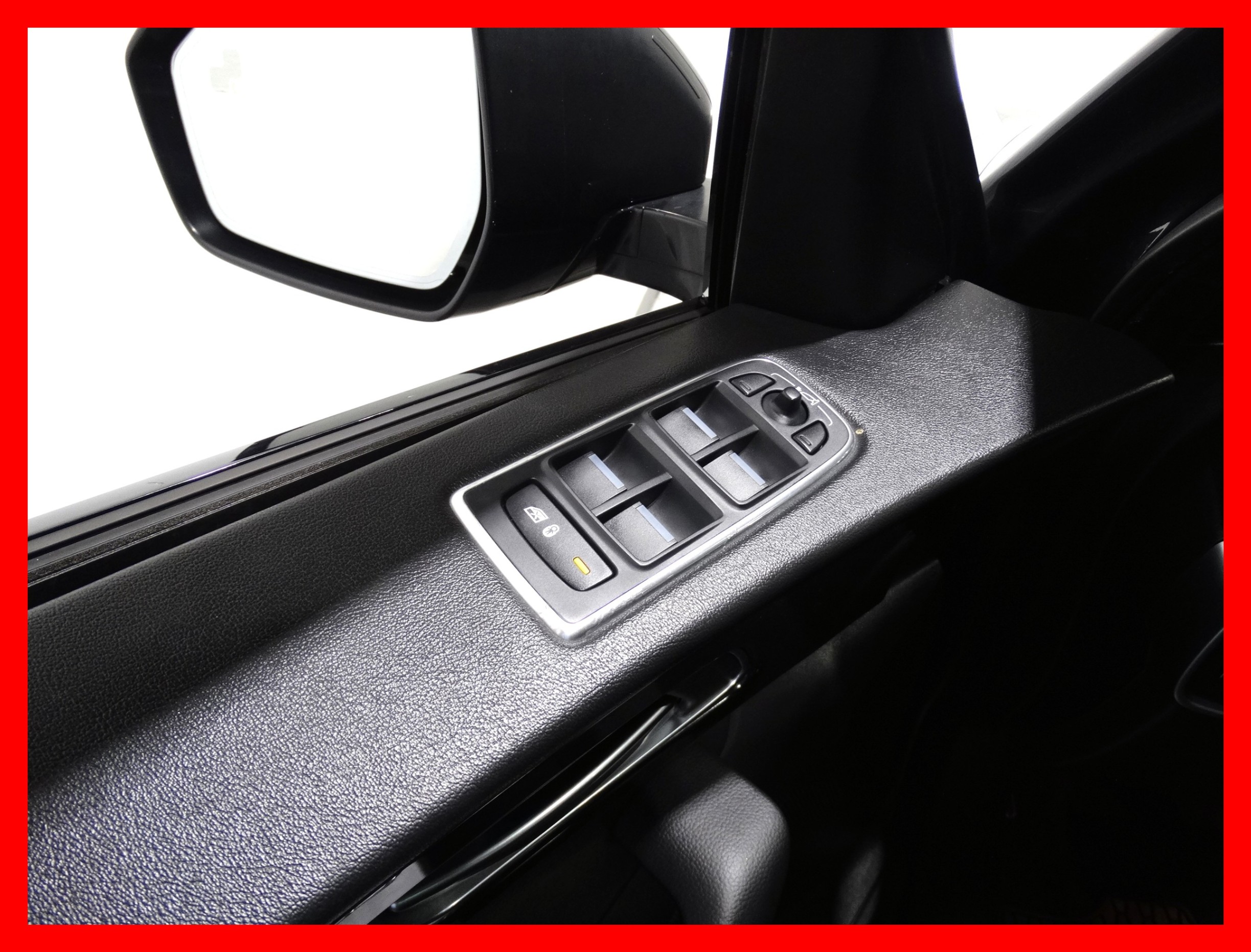 /carconnectiontoronto/2017-Jaguar-F-PACE-2410351478059225.jpg