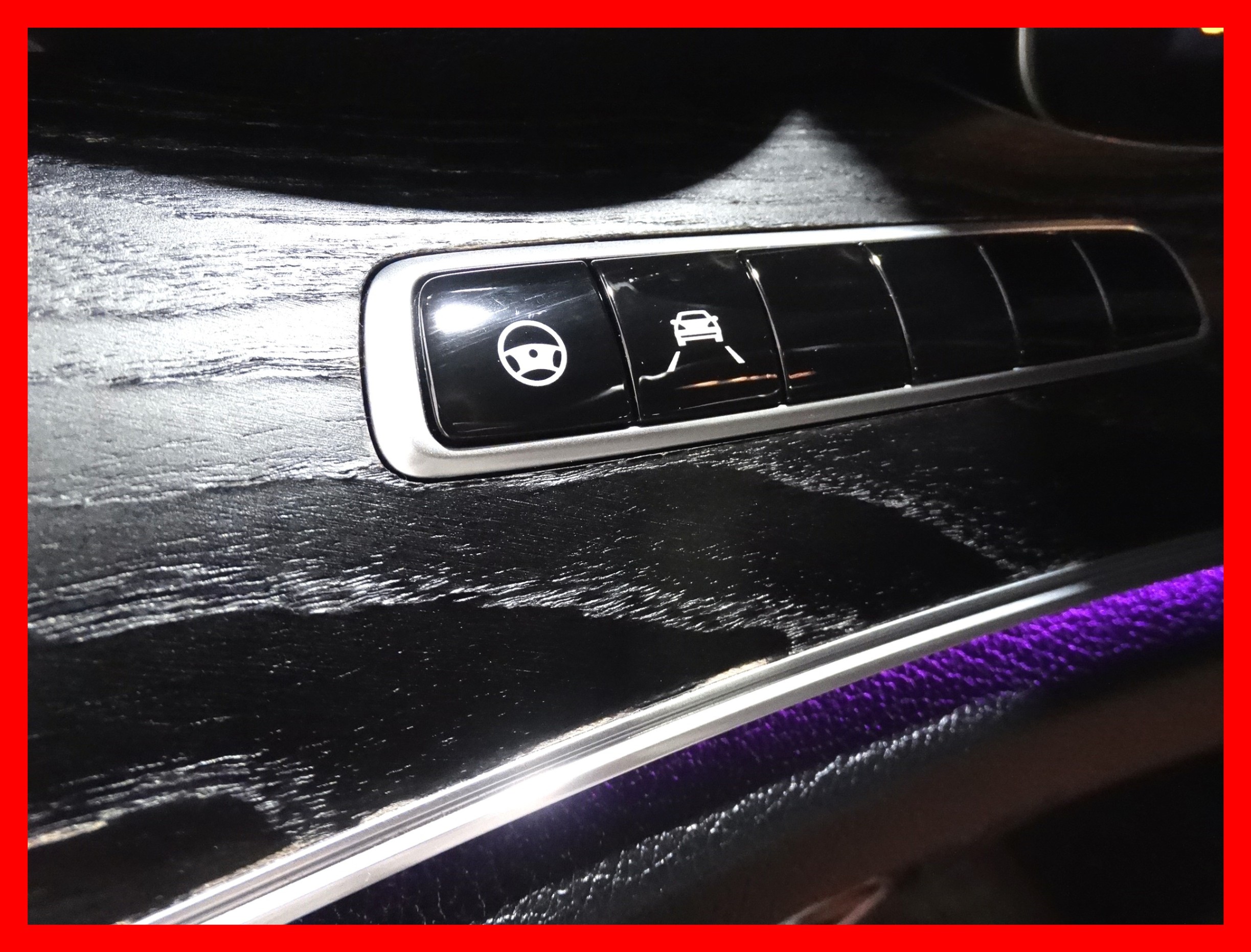/carconnectiontoronto/2017-Mercedes-Benz-E-Class-5184244295440223.jpg