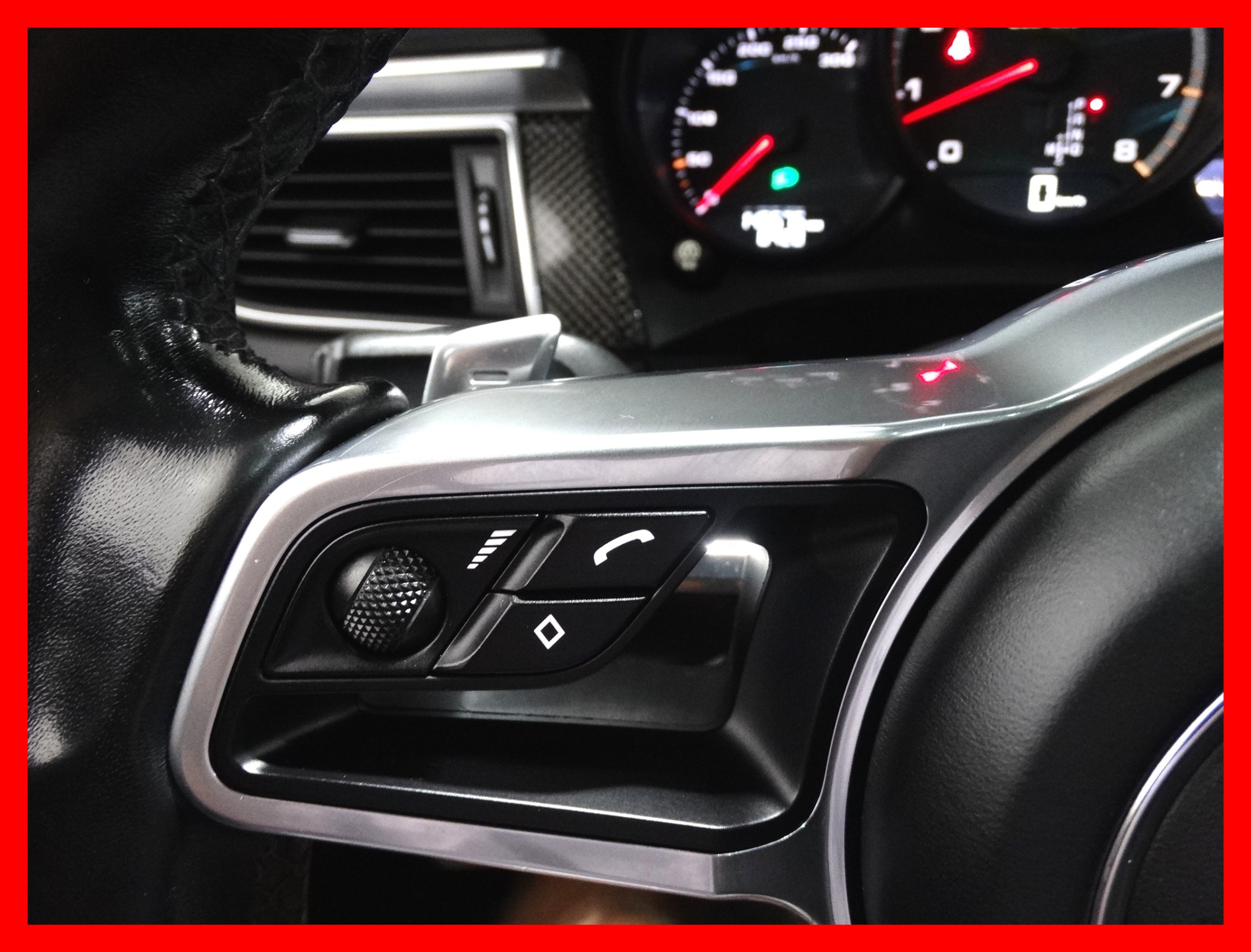 /carconnectiontoronto/2017-Porsche-Macan-07814615223175214.jpg