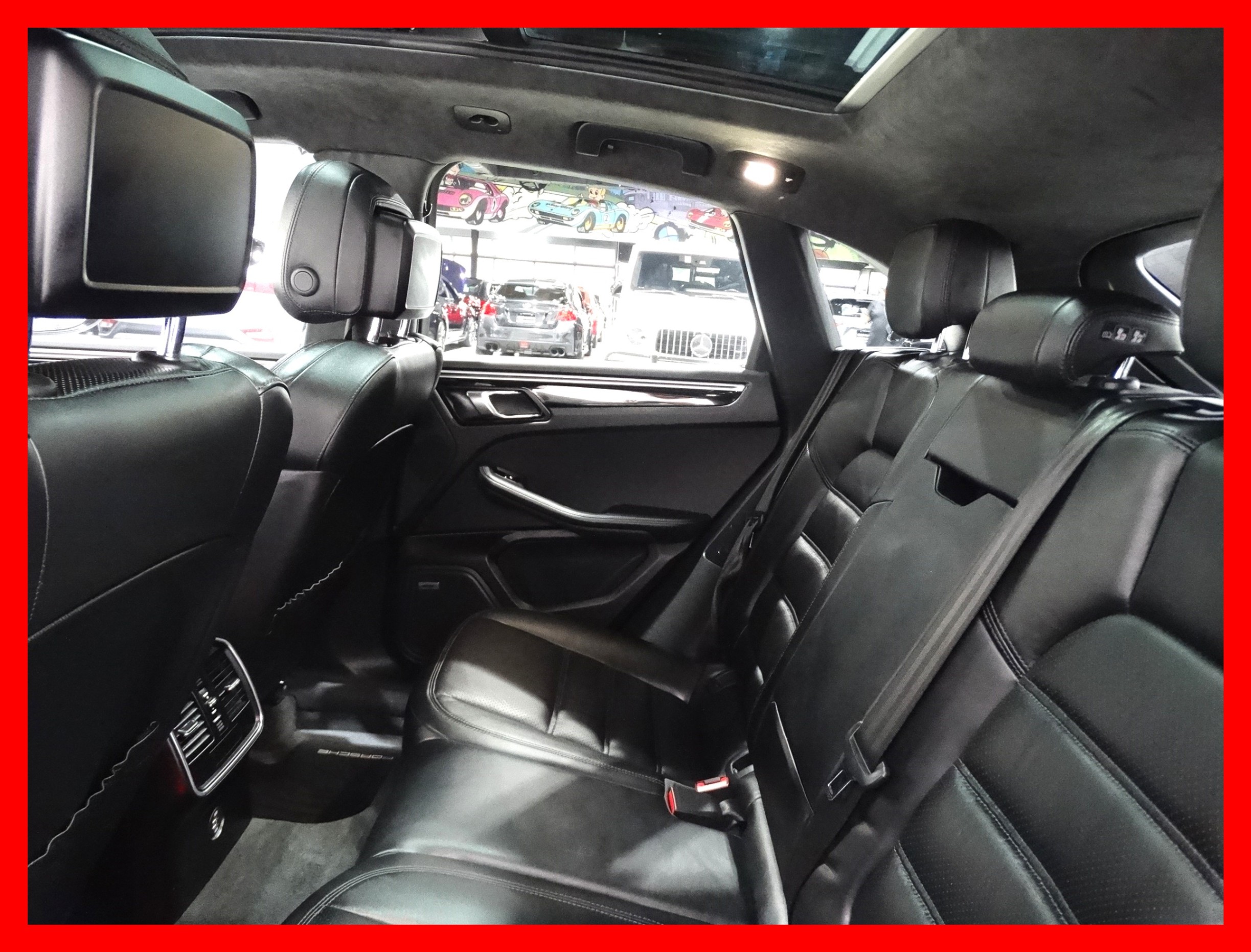 /carconnectiontoronto/2017-Porsche-Macan-44380446399888873.jpg