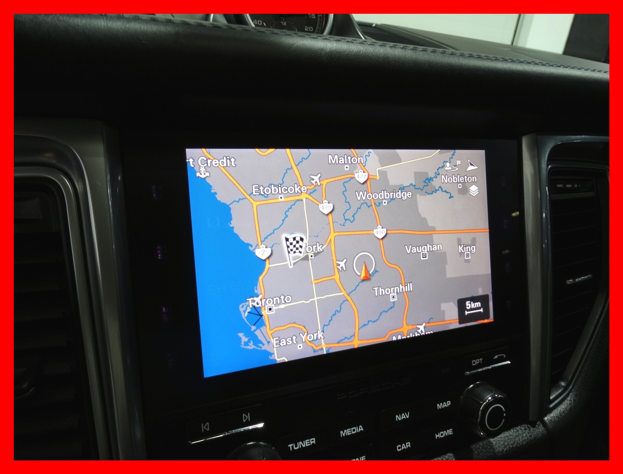 /carconnectiontoronto/2017-Porsche-Macan-642027469484479.jpg