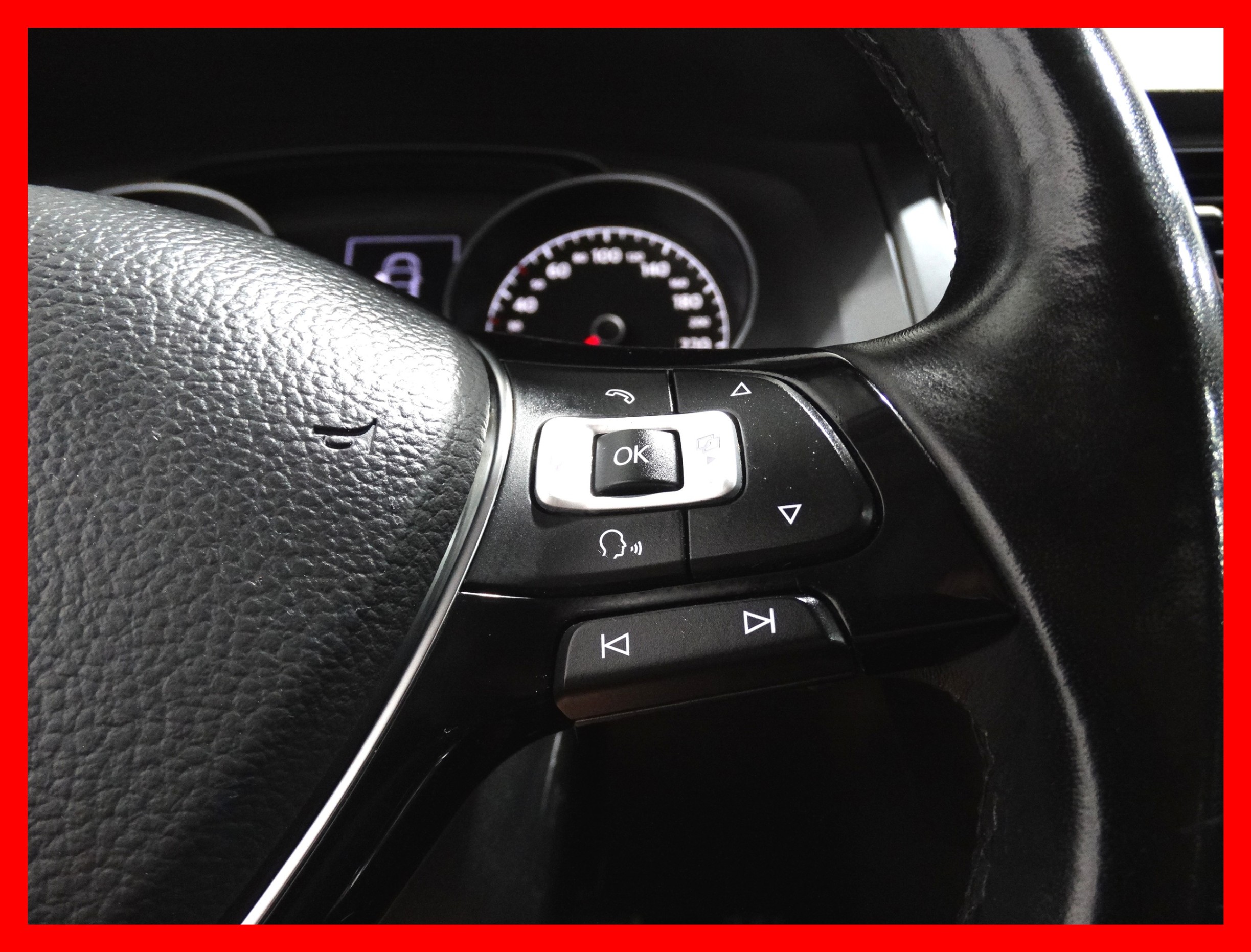 /carconnectiontoronto/2017-Volkswagen-GolfAlltrack-4903642608312555.jpg