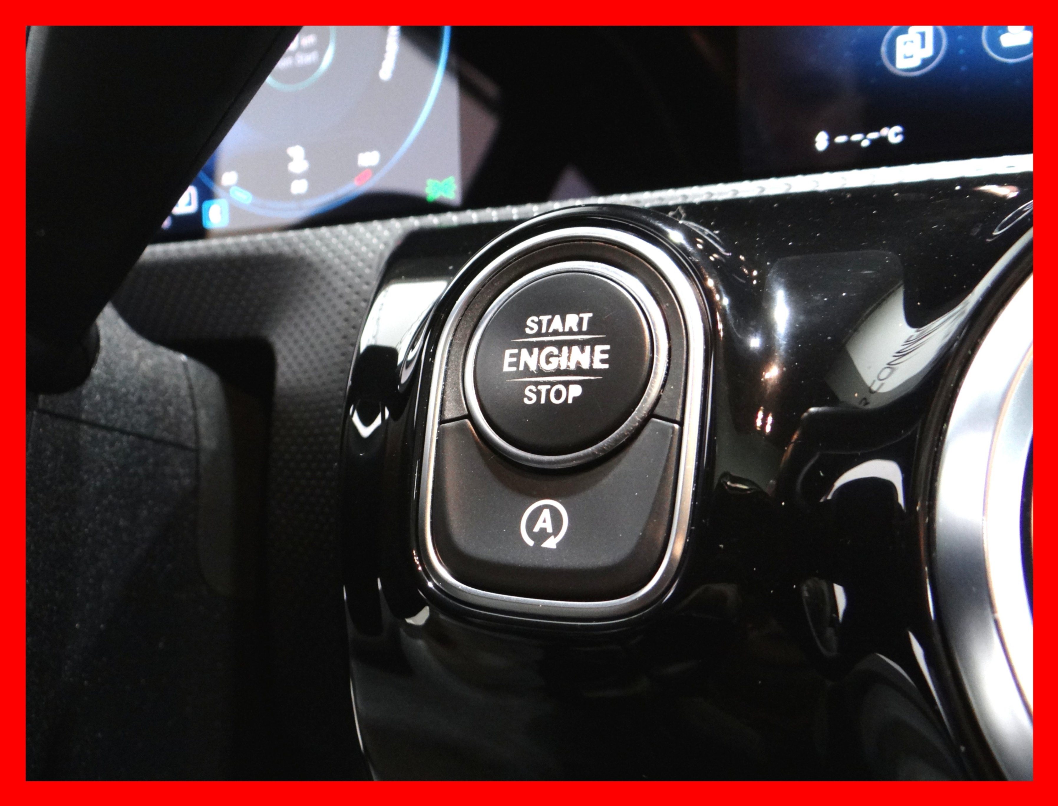 /carconnectiontoronto/2019-Mercedes-Benz-A-Class-09959064769114168.jpg