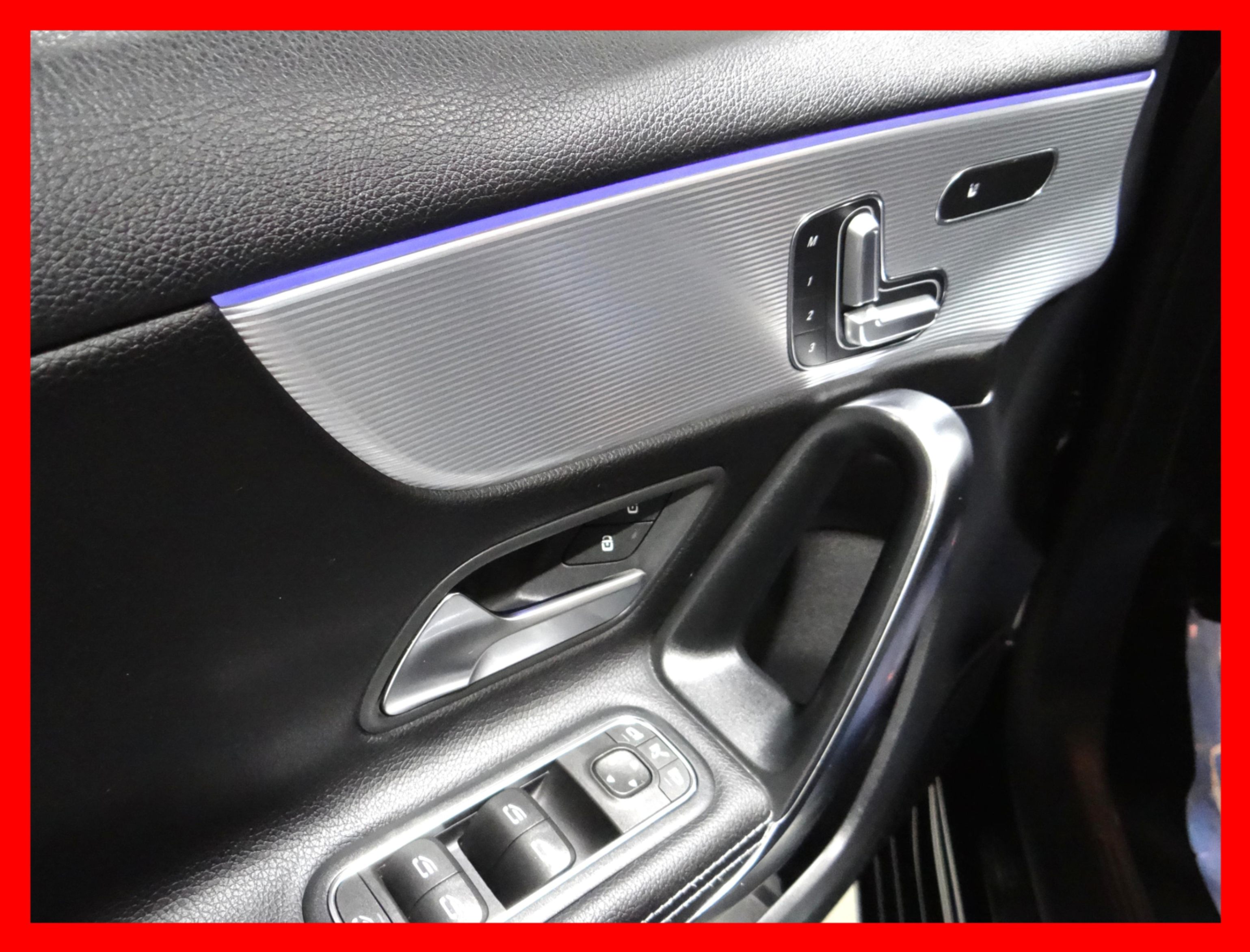 /carconnectiontoronto/2019-Mercedes-Benz-A-Class-11937788890122913.jpg