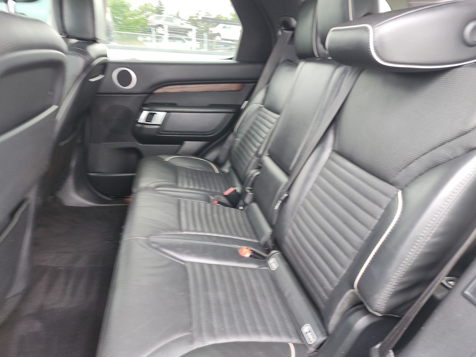 /carconnectiontoronto/2020-LandRover-Discovery-7315711604397745.jpg