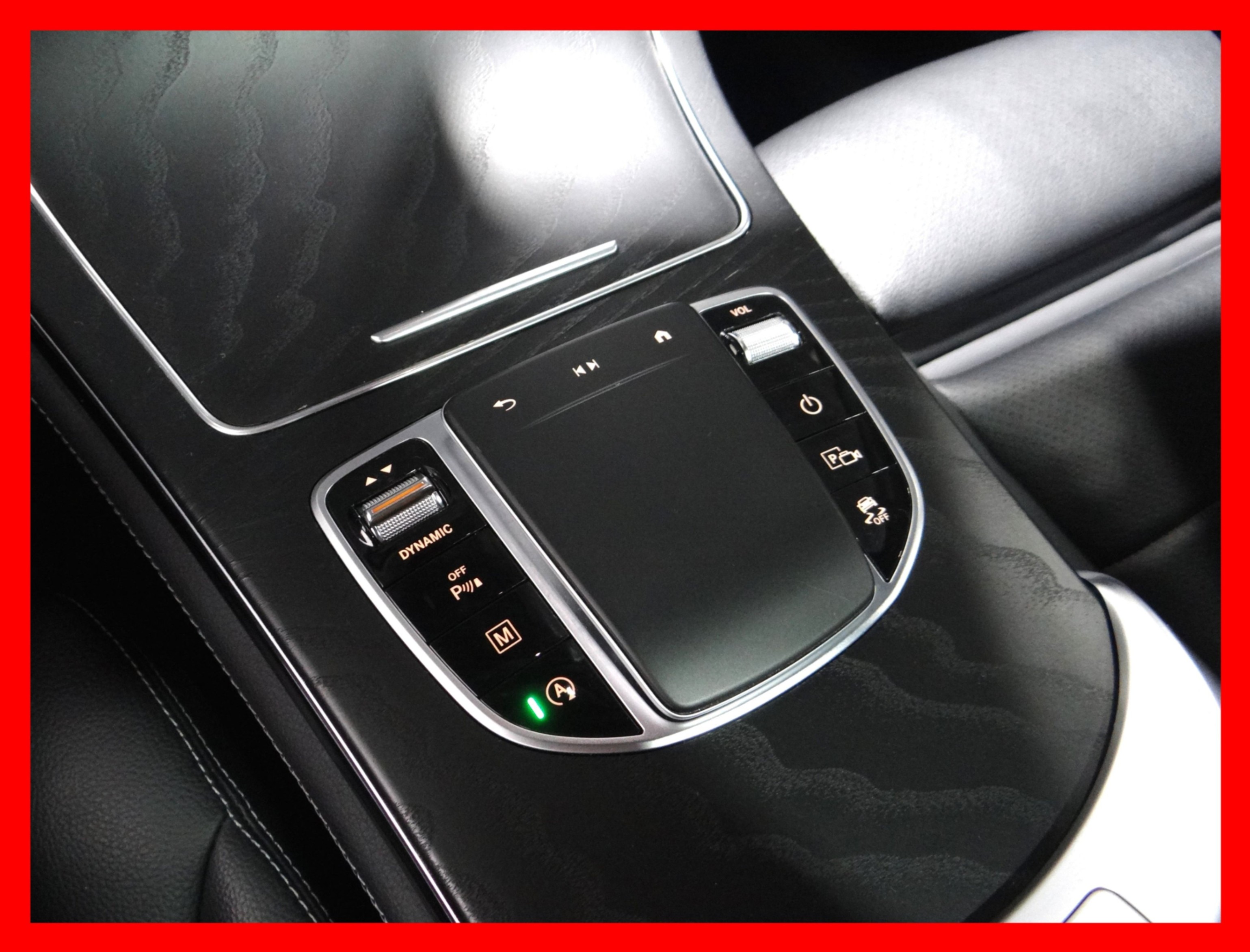 /carconnectiontoronto/2020-Mercedes-Benz-GLC-Class-27105293582726975.jpg
