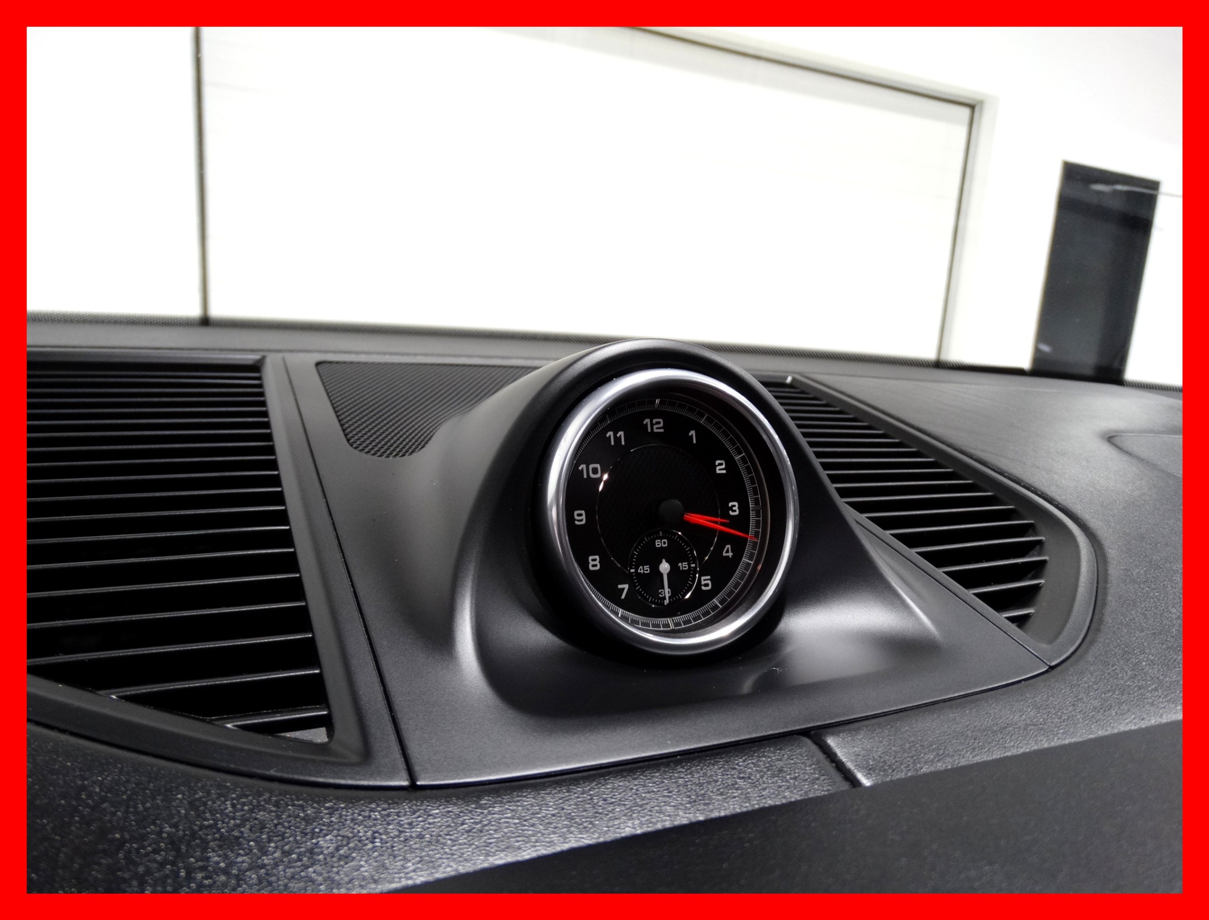 /carconnectiontoronto/2020-Porsche-Macan-24011950729124854.jpg