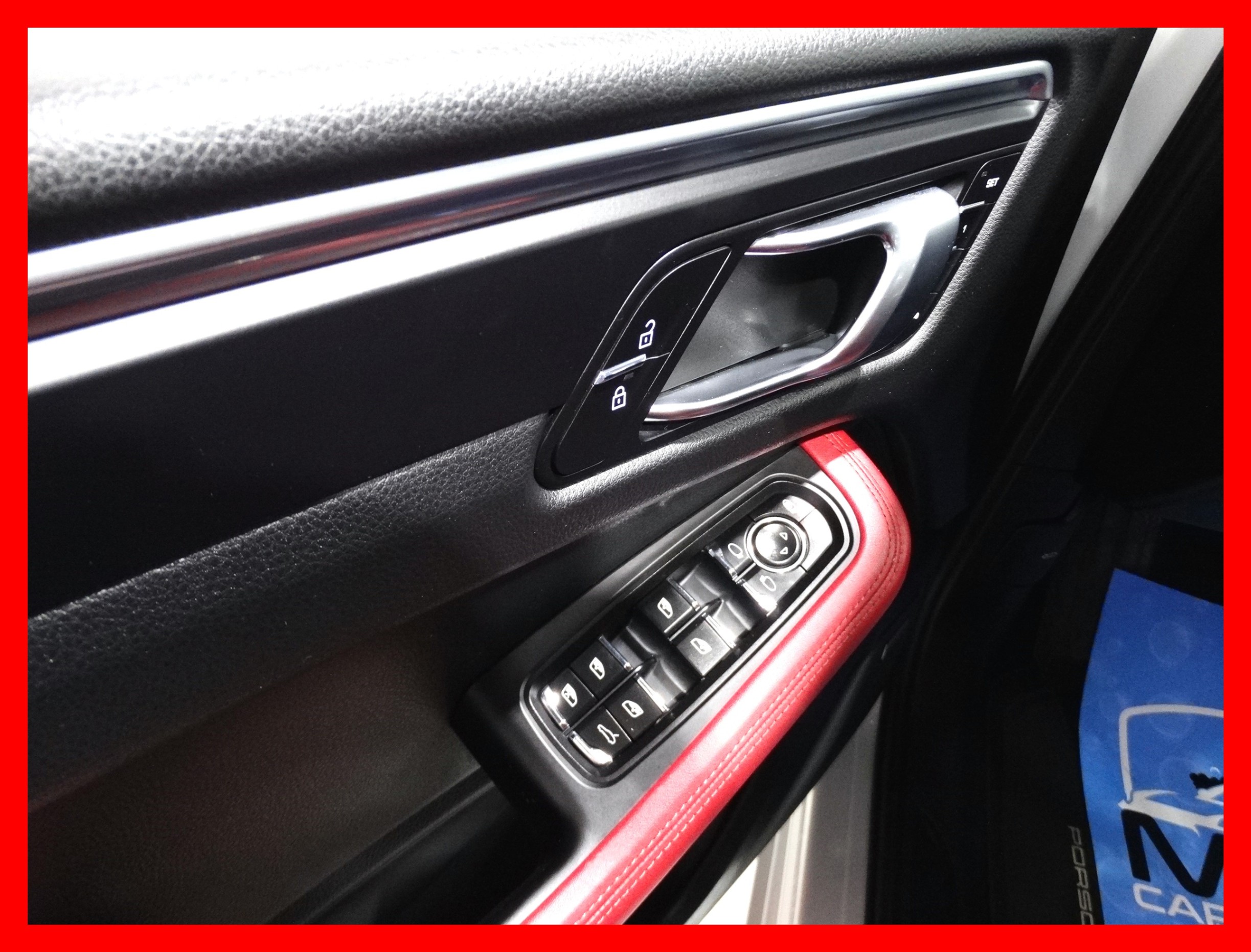 /carconnectiontoronto/2020-Porsche-Macan-5632046789865799.jpg