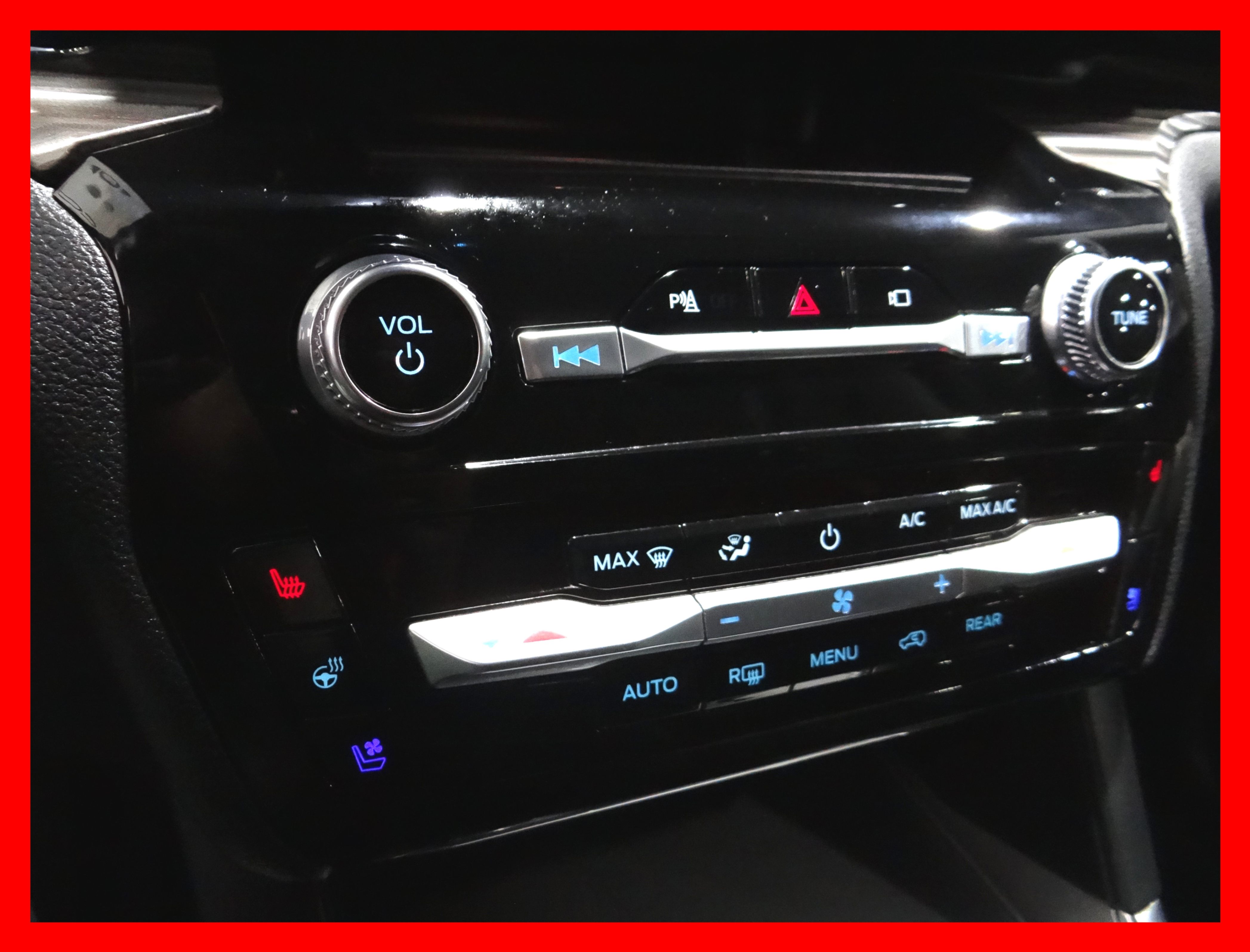 /carconnectiontoronto/2021-Ford-Explorer-0869541018258202.jpg