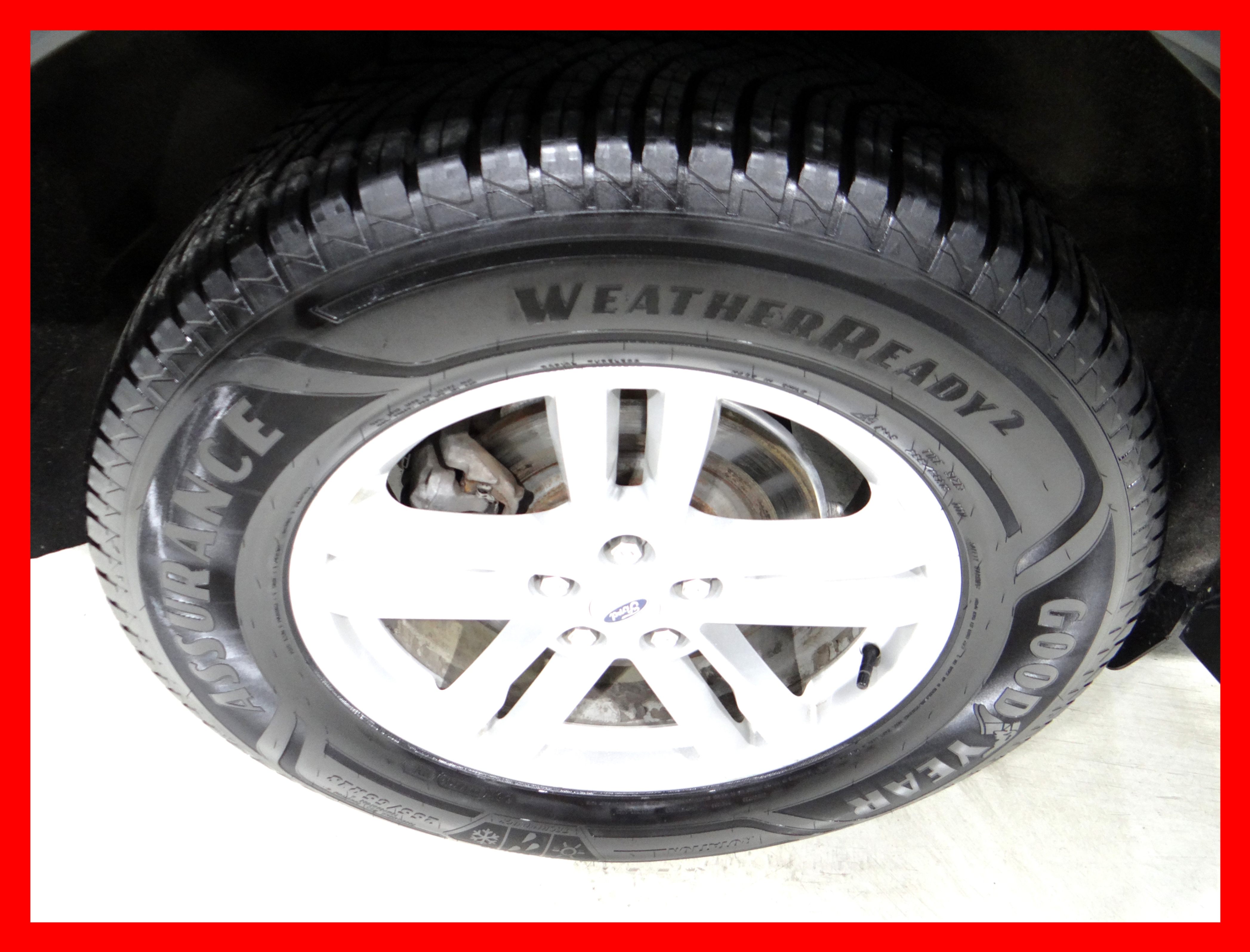 /carconnectiontoronto/2021-Ford-Explorer-16037131358486434.jpg