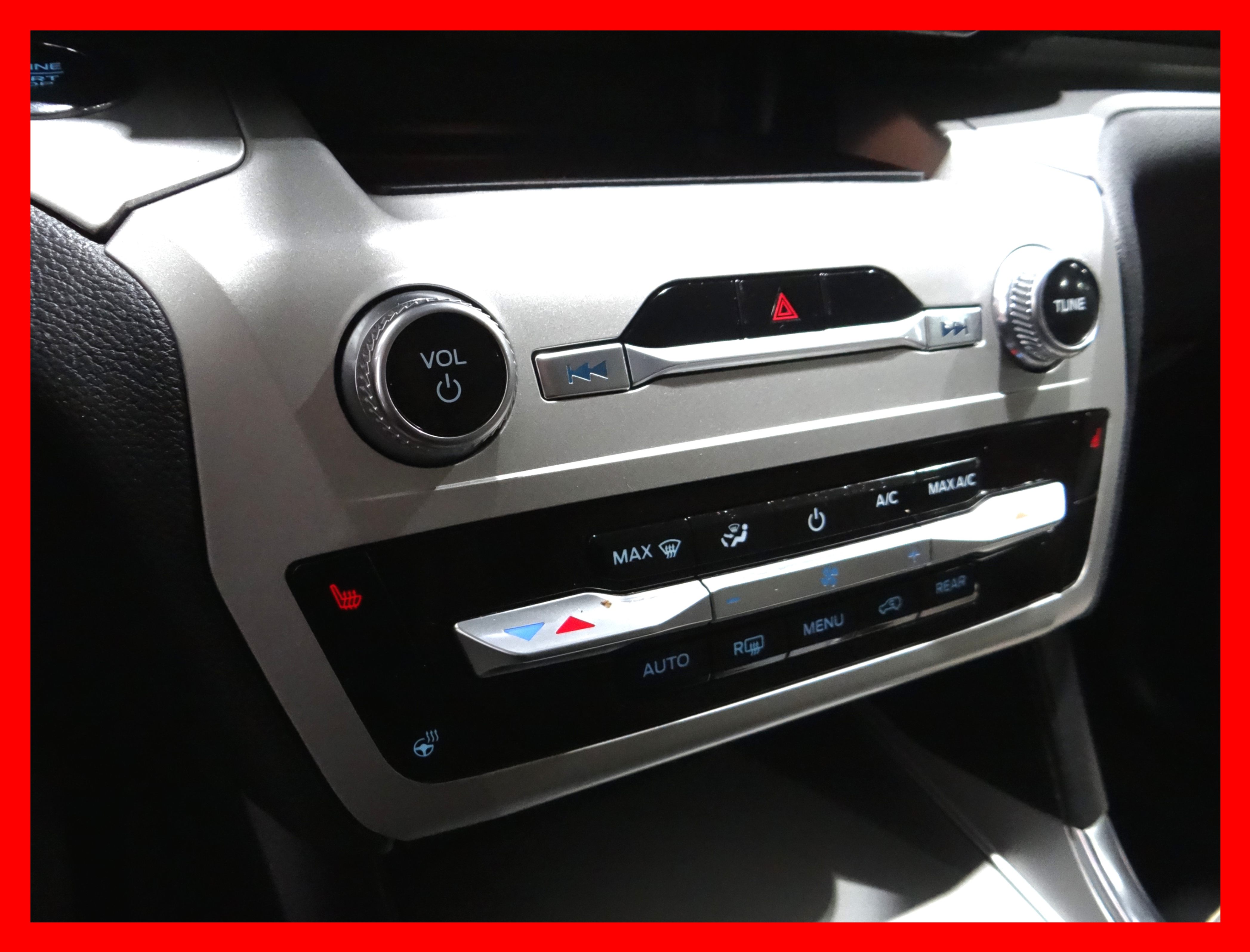 /carconnectiontoronto/2021-Ford-Explorer-18250456953132077.jpg
