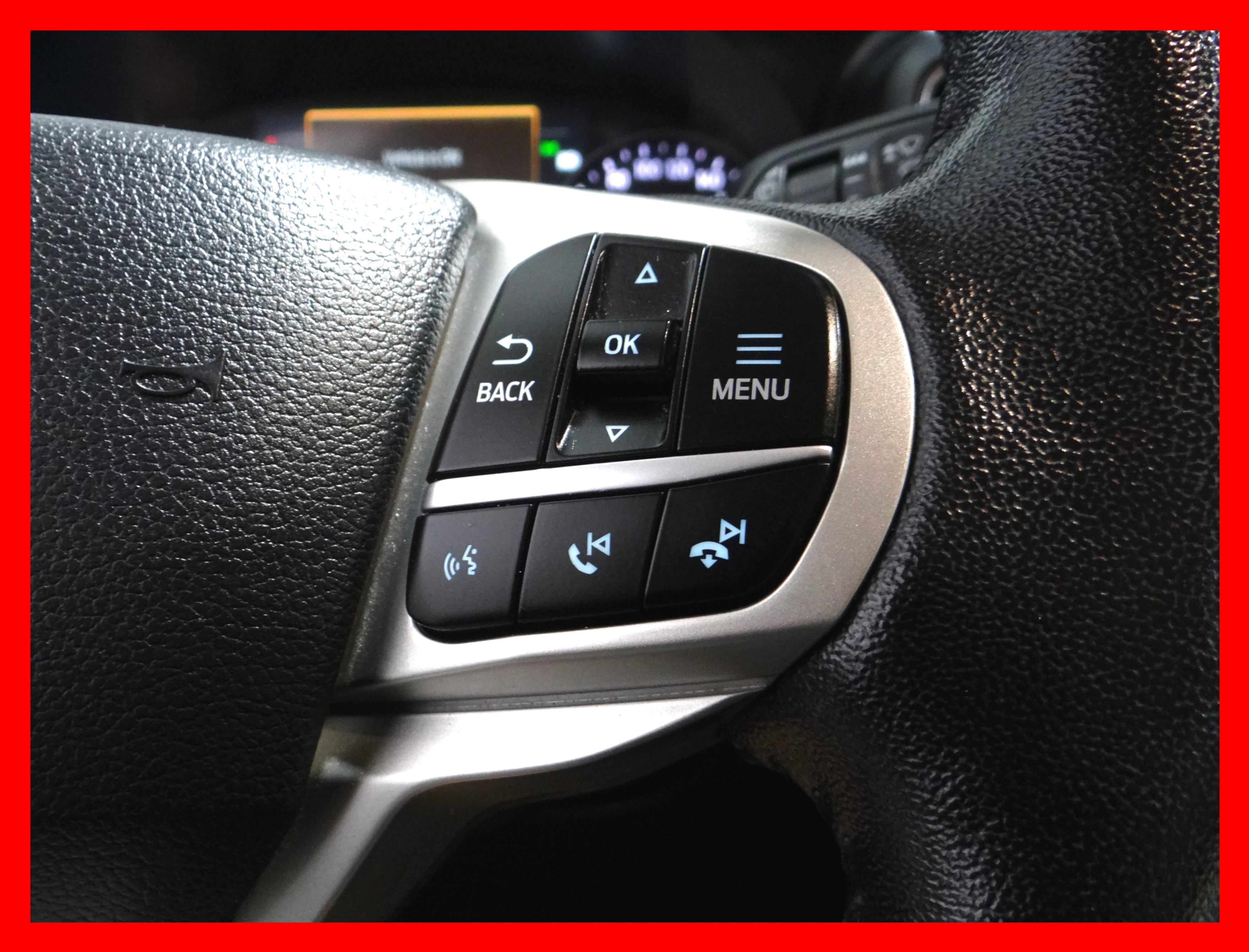 /carconnectiontoronto/2021-Ford-Explorer-8517977587401935.jpg